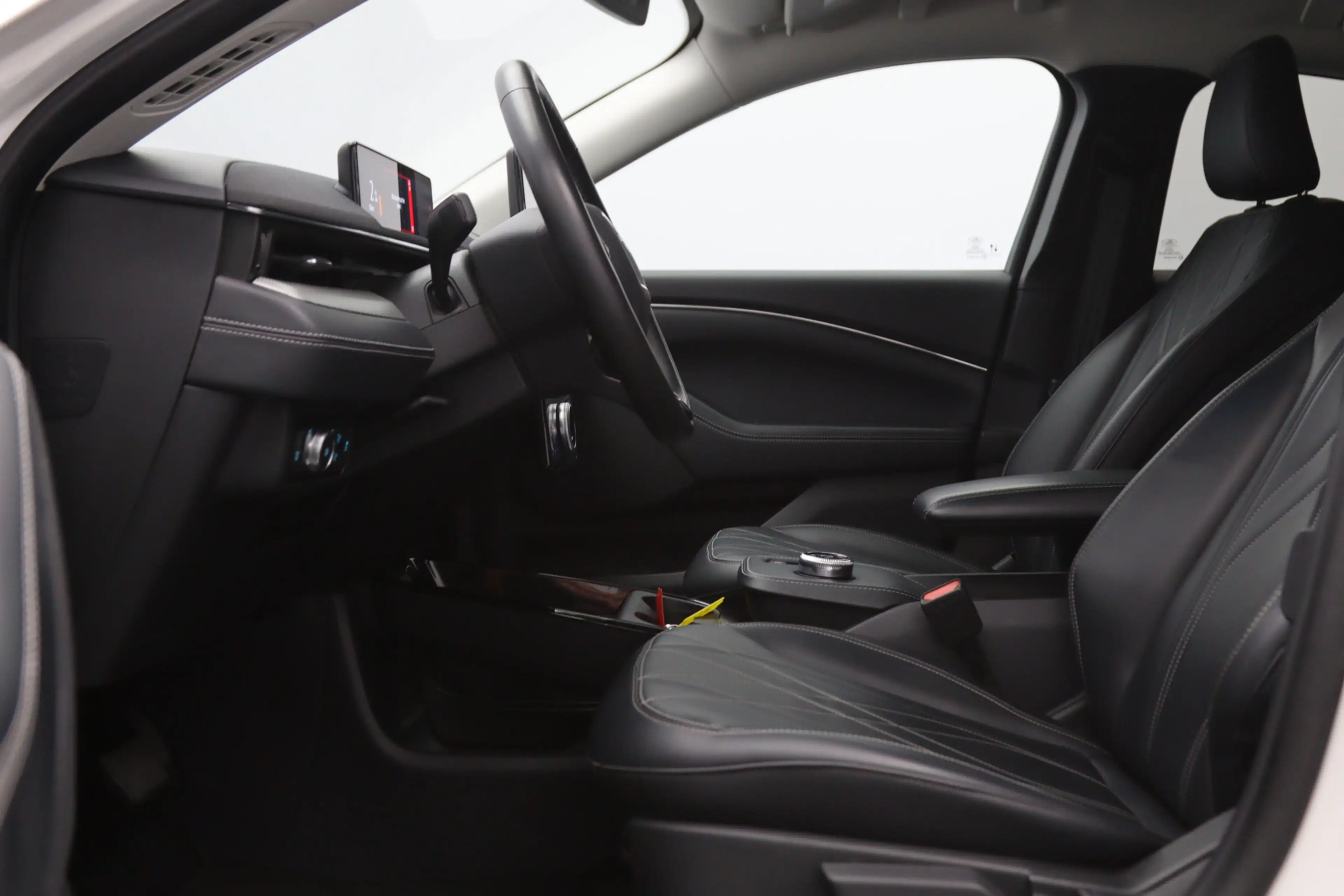 Ford Mustang Mach-E RWD 75 kWh 260 PK, SOH 92 %, Camera, Carplay, Adap — photo 22