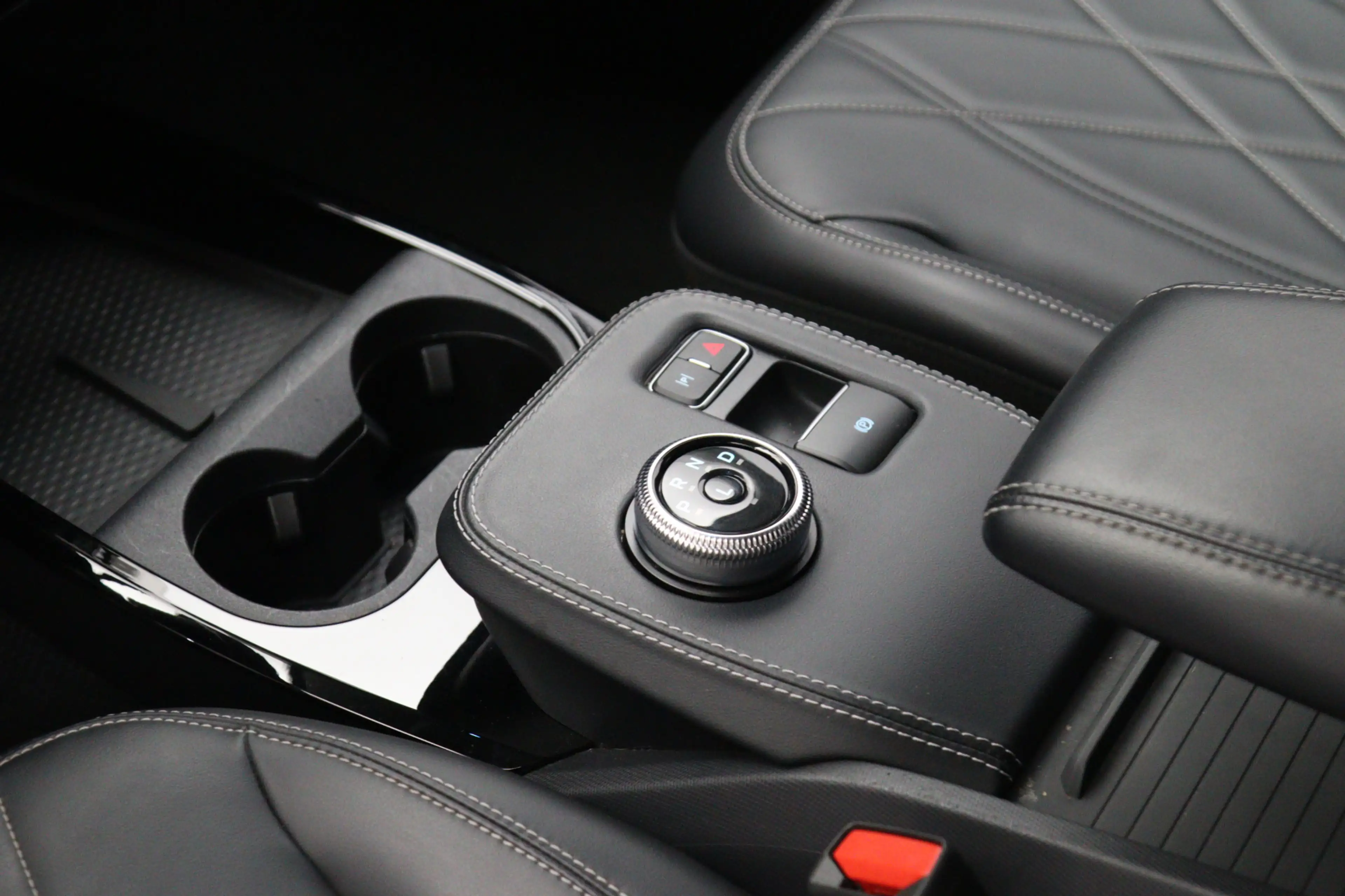 Ford Mustang Mach-E RWD 75 kWh 260 PK, SOH 92 %, Camera, Carplay, Adap — photo 8
