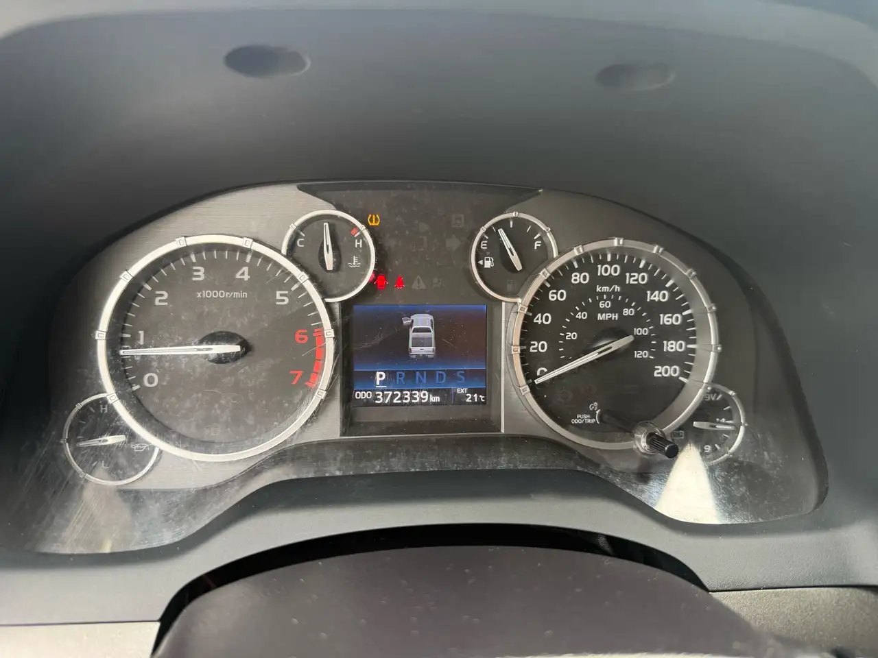 Toyota Tundra снимка Toyota Tundra
