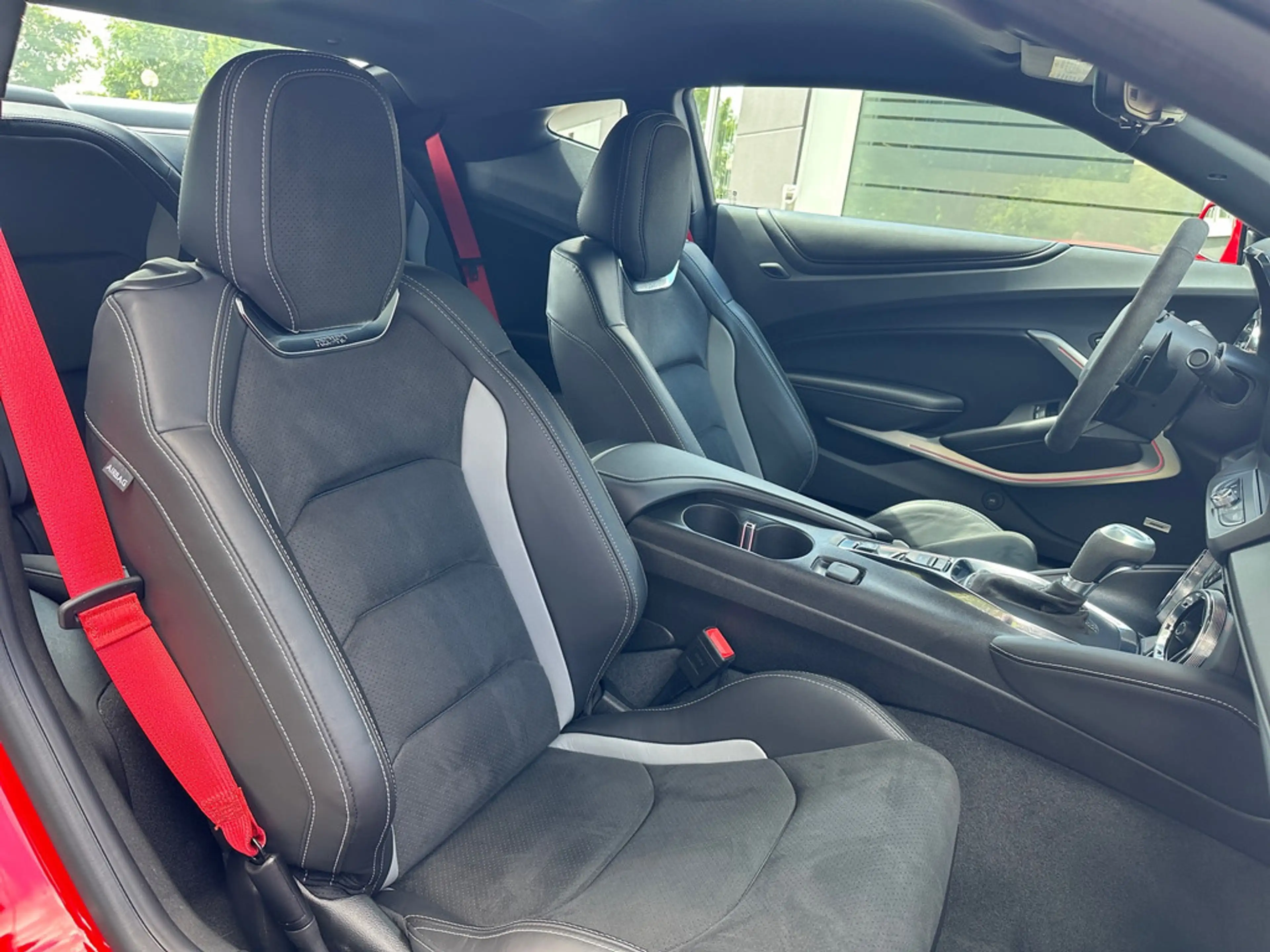 Chevrolet Camaro Coupé 6.2L V8 EU Recaro Klappe — photo 24