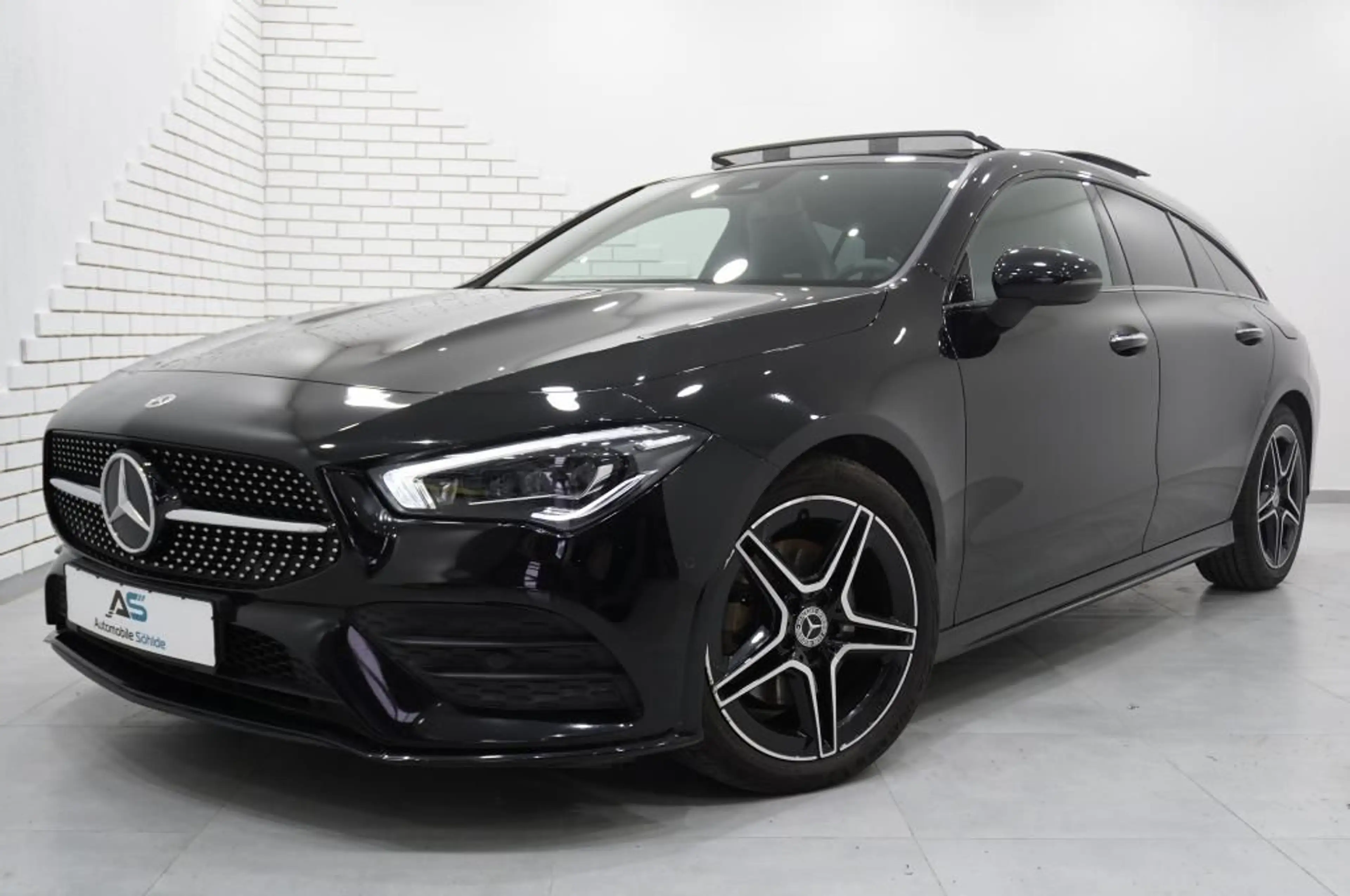 Mercedes-Benz CLA 220 8G-DCT AMG Line Standhz