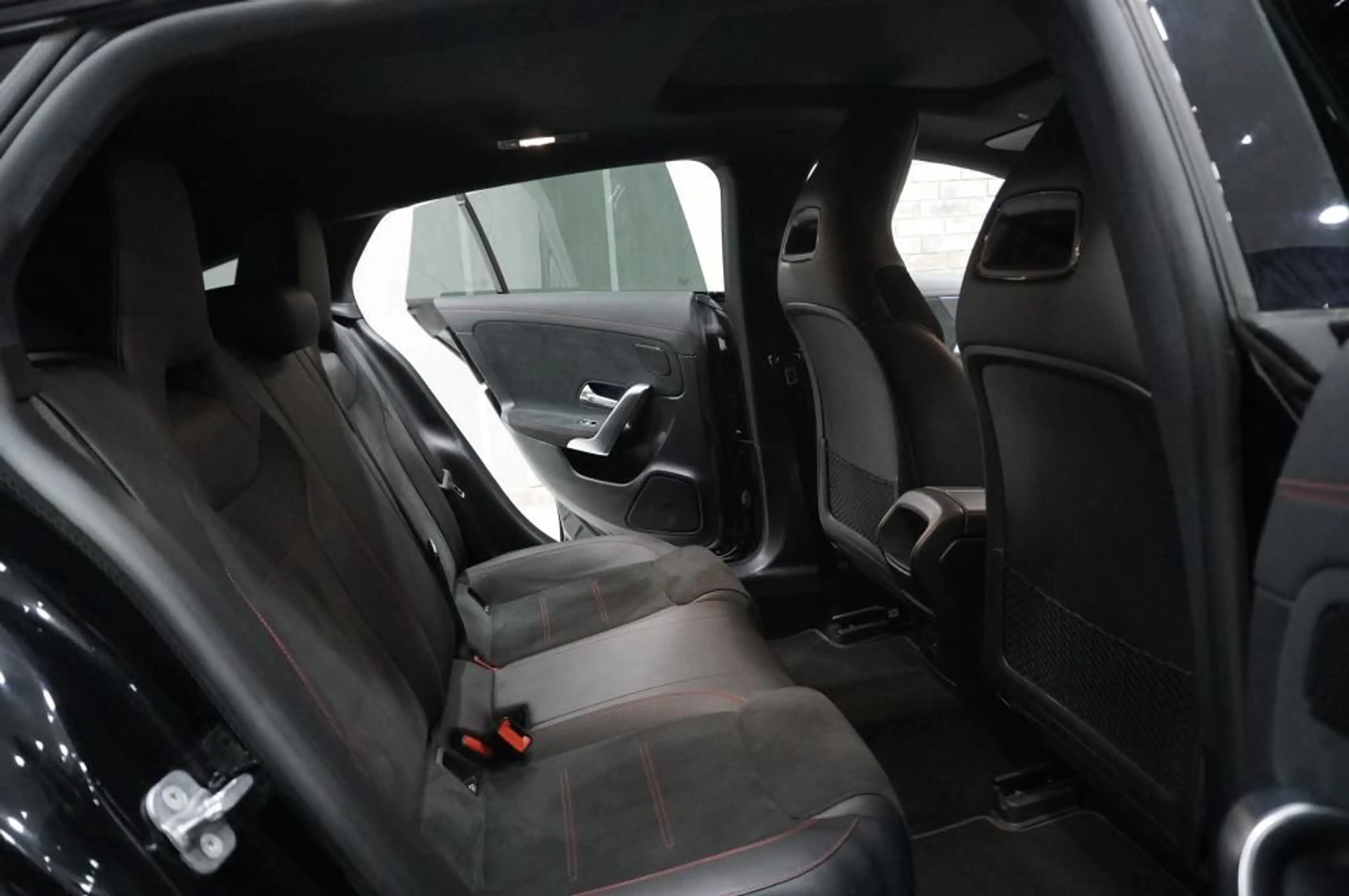 Mercedes-Benz CLA 220 8G-DCT AMG Line Standhz — photo 7