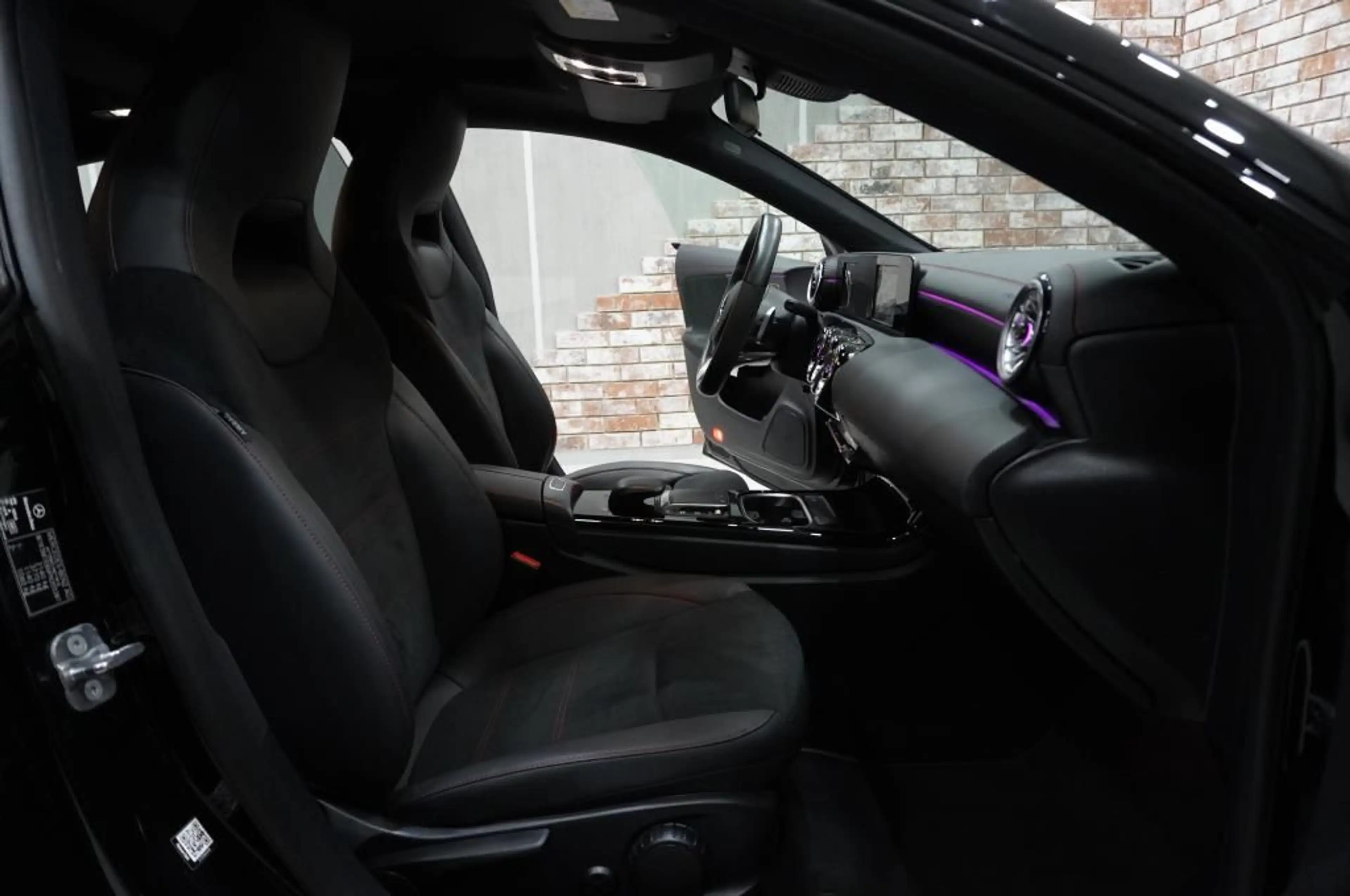 Mercedes-Benz CLA 220 8G-DCT AMG Line Standhz — photo 5