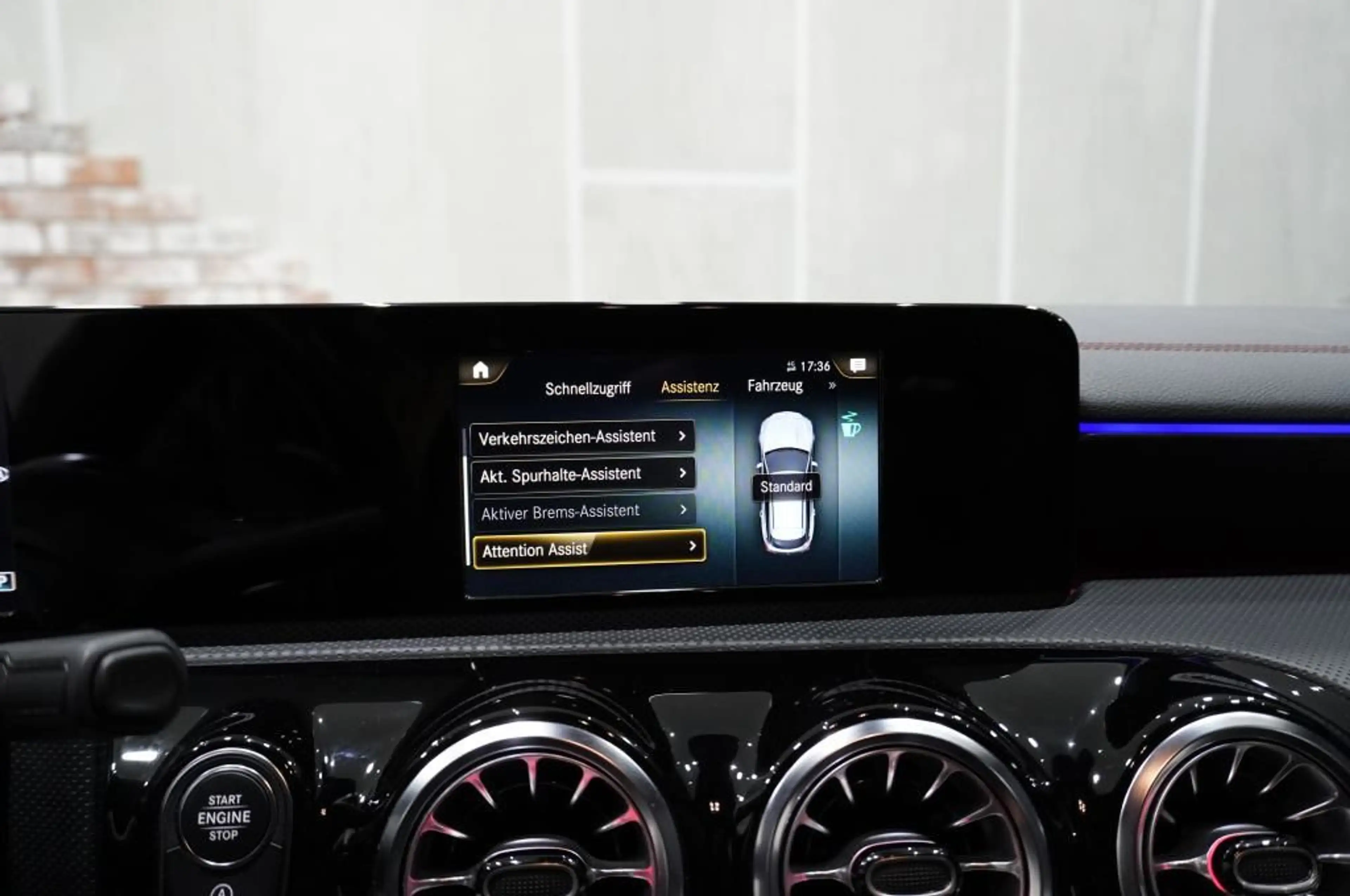 Mercedes-Benz CLA 220 8G-DCT AMG Line Standhz — photo 12