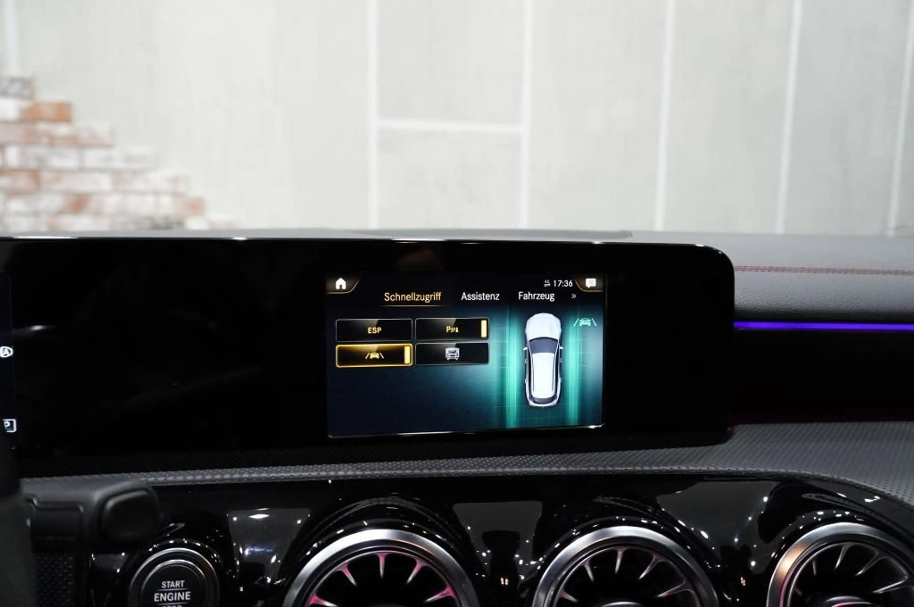 Mercedes-Benz CLA 220 8G-DCT AMG Line Standhz — photo 11