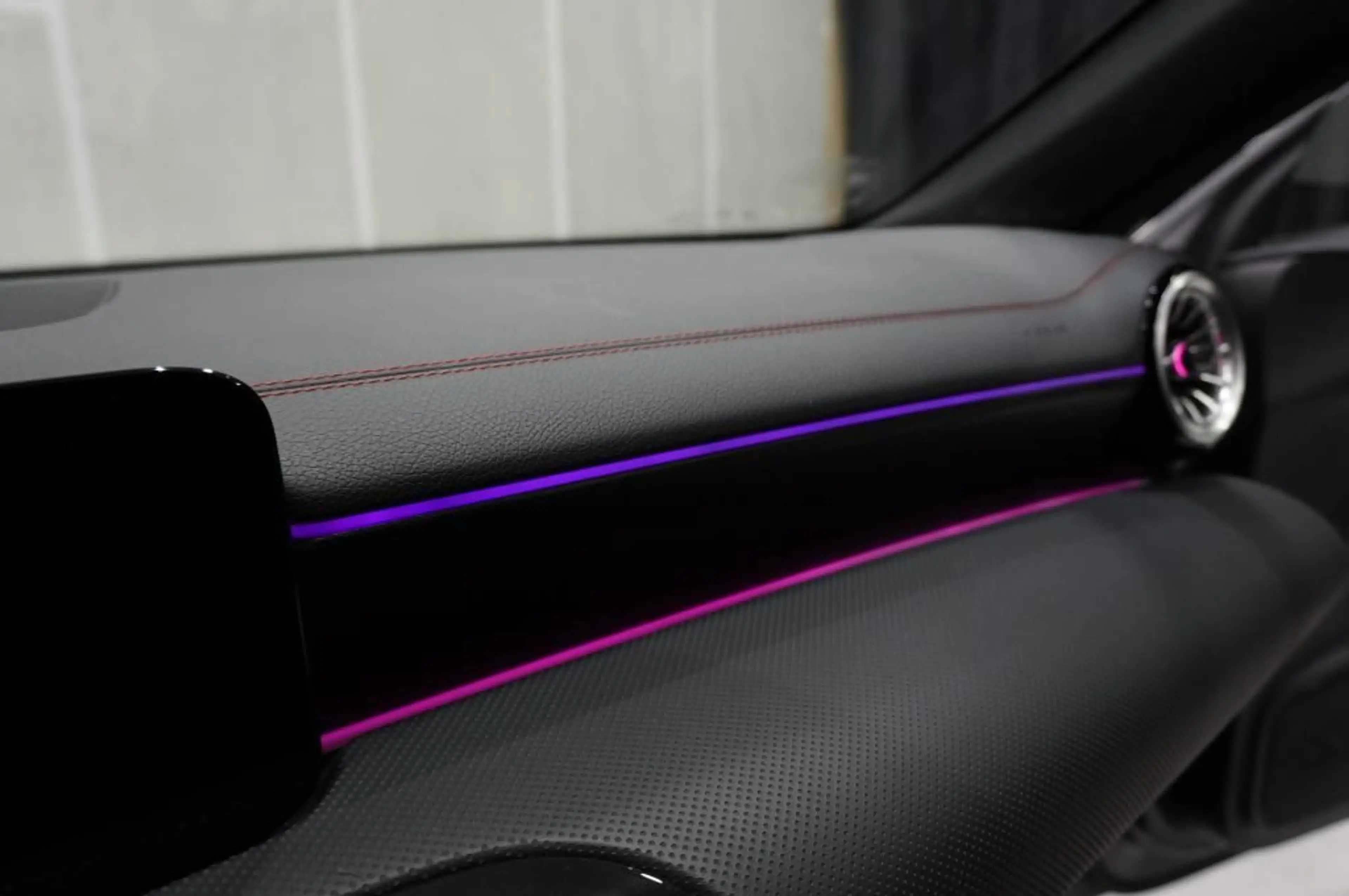 Mercedes-Benz CLA 220 8G-DCT AMG Line Standhz — photo 15
