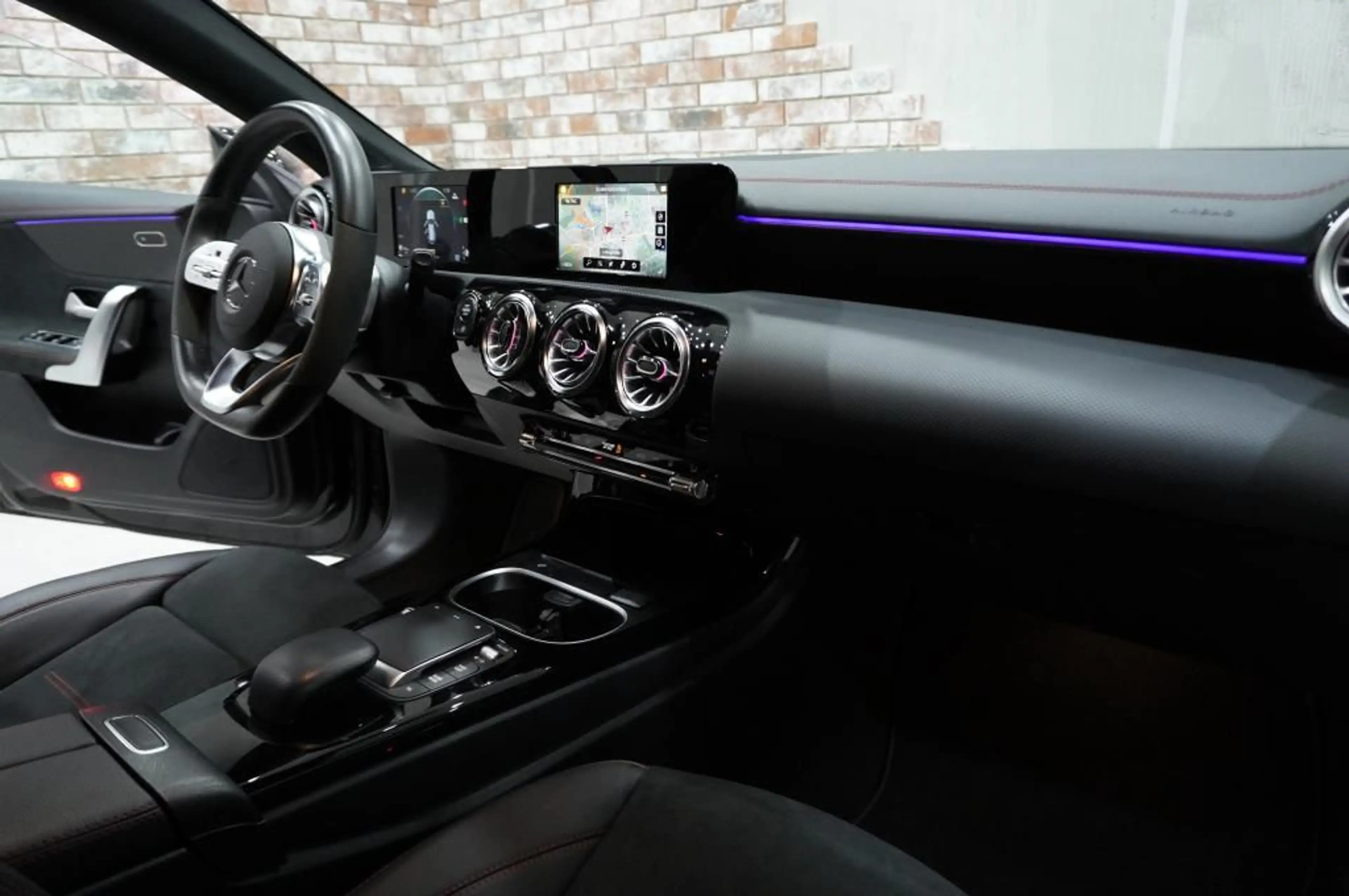 Mercedes-Benz CLA 220 8G-DCT AMG Line Standhz — photo 6
