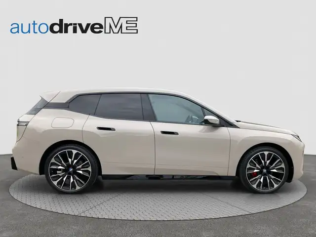 BMW iX xDrive 45 M-Sport DESIGN KAM 360 LED Pano LM Ansicht 7
