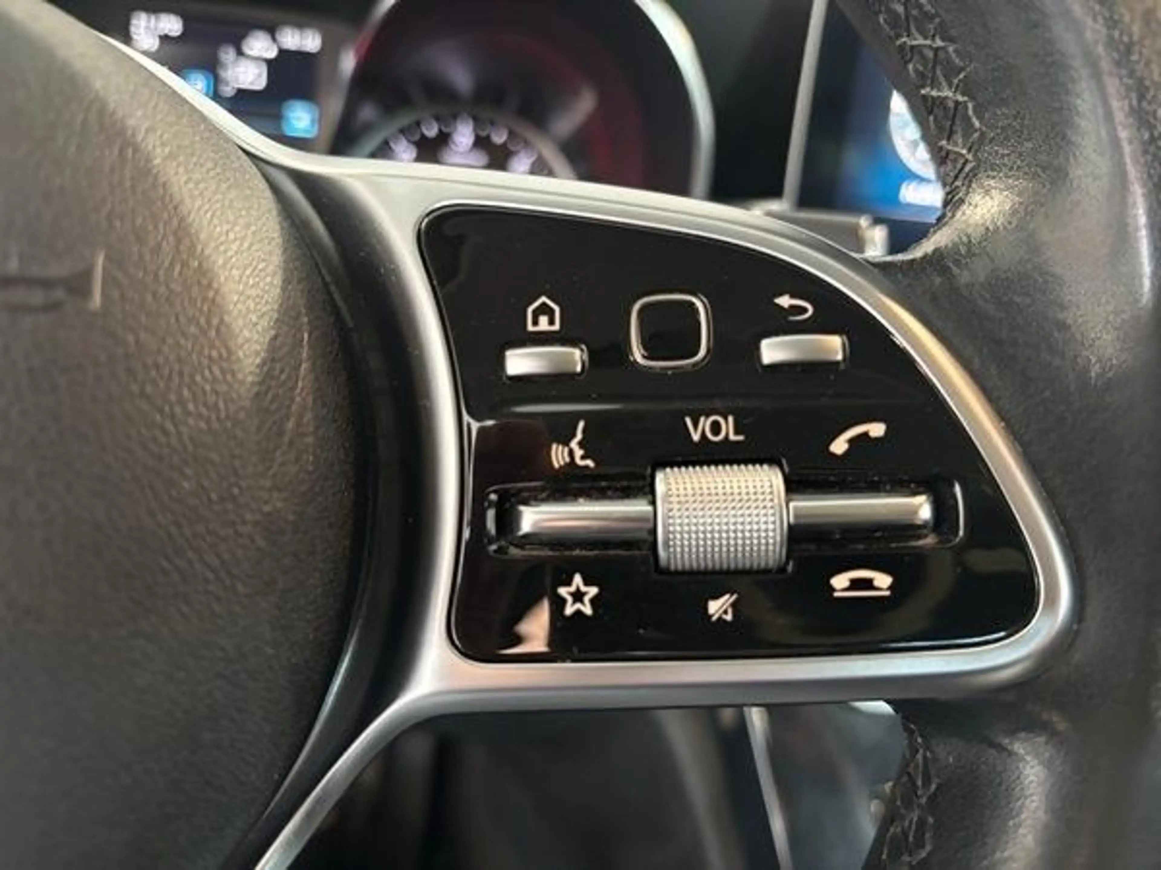 Mercedes-Benz C 200 d T 9G-TRONIC Avantgarde - LED / CAM / SHZ — photo 15