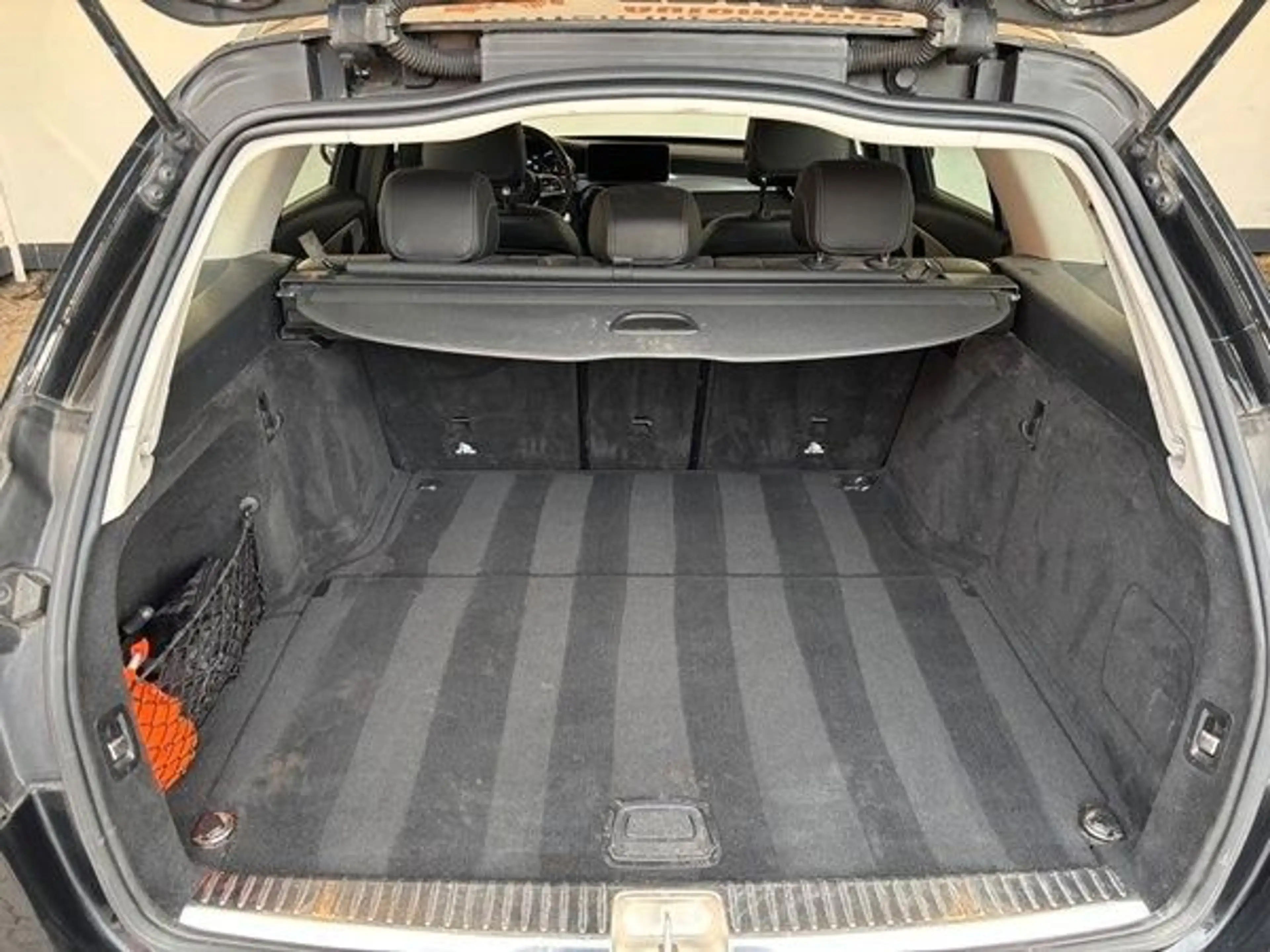 Mercedes-Benz C 200 d T 9G-TRONIC Avantgarde - LED / CAM / SHZ — photo 12