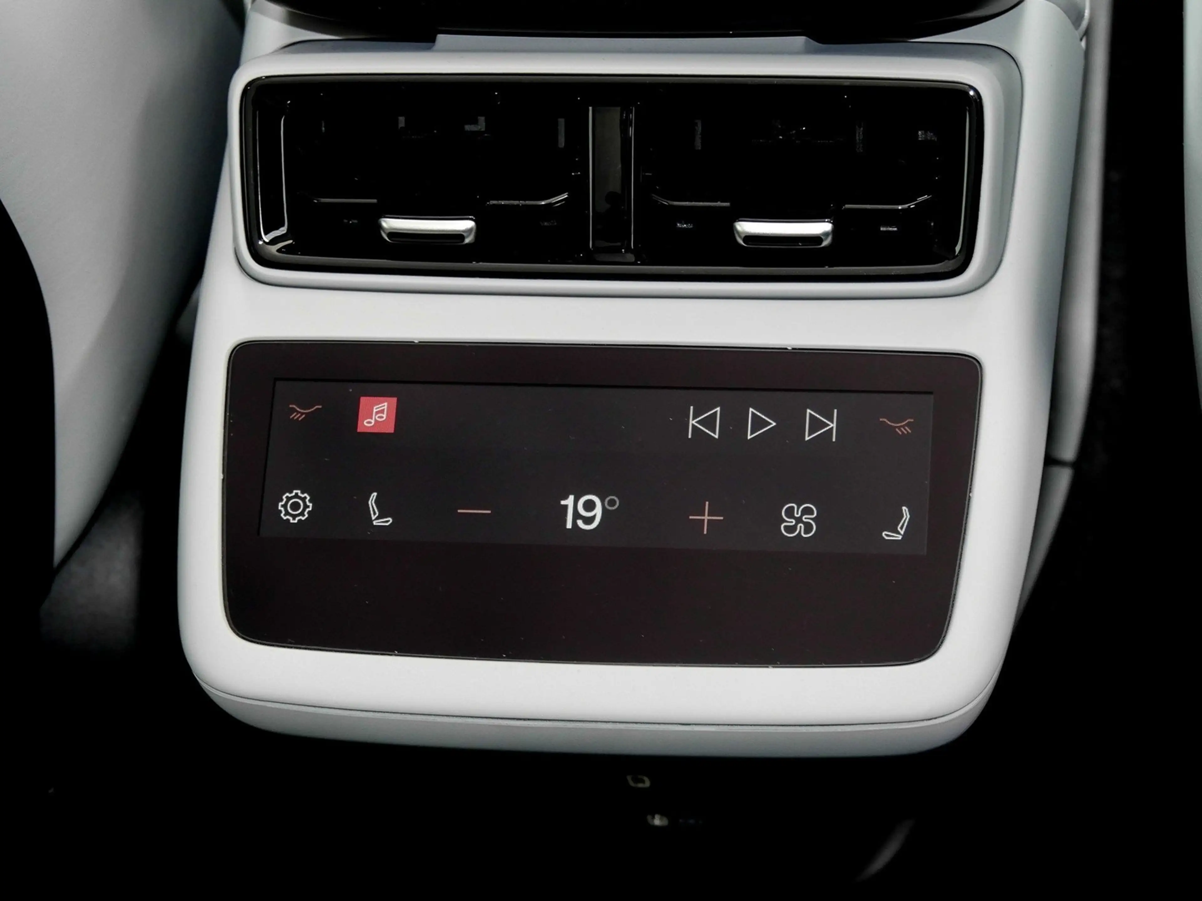 Polestar 4 LRD *Leder* *Performance*ab 03/27* — photo 14