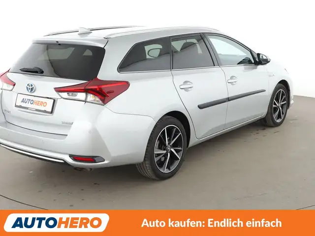 Toyota Auris view 6