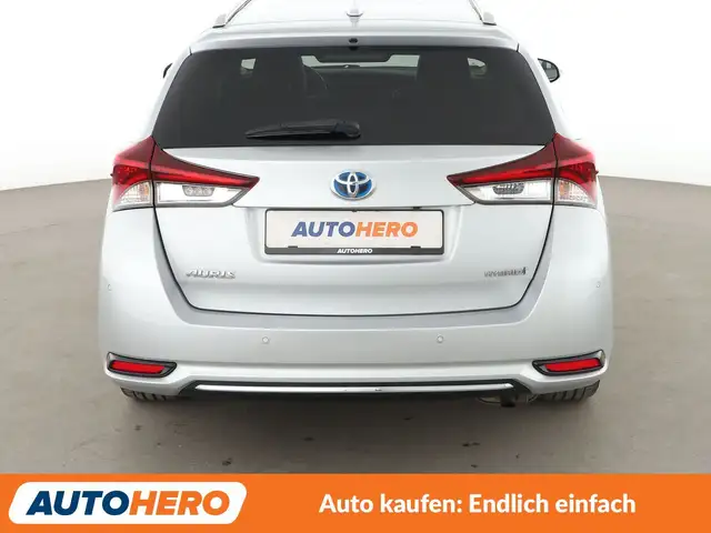 Toyota Auris view 5