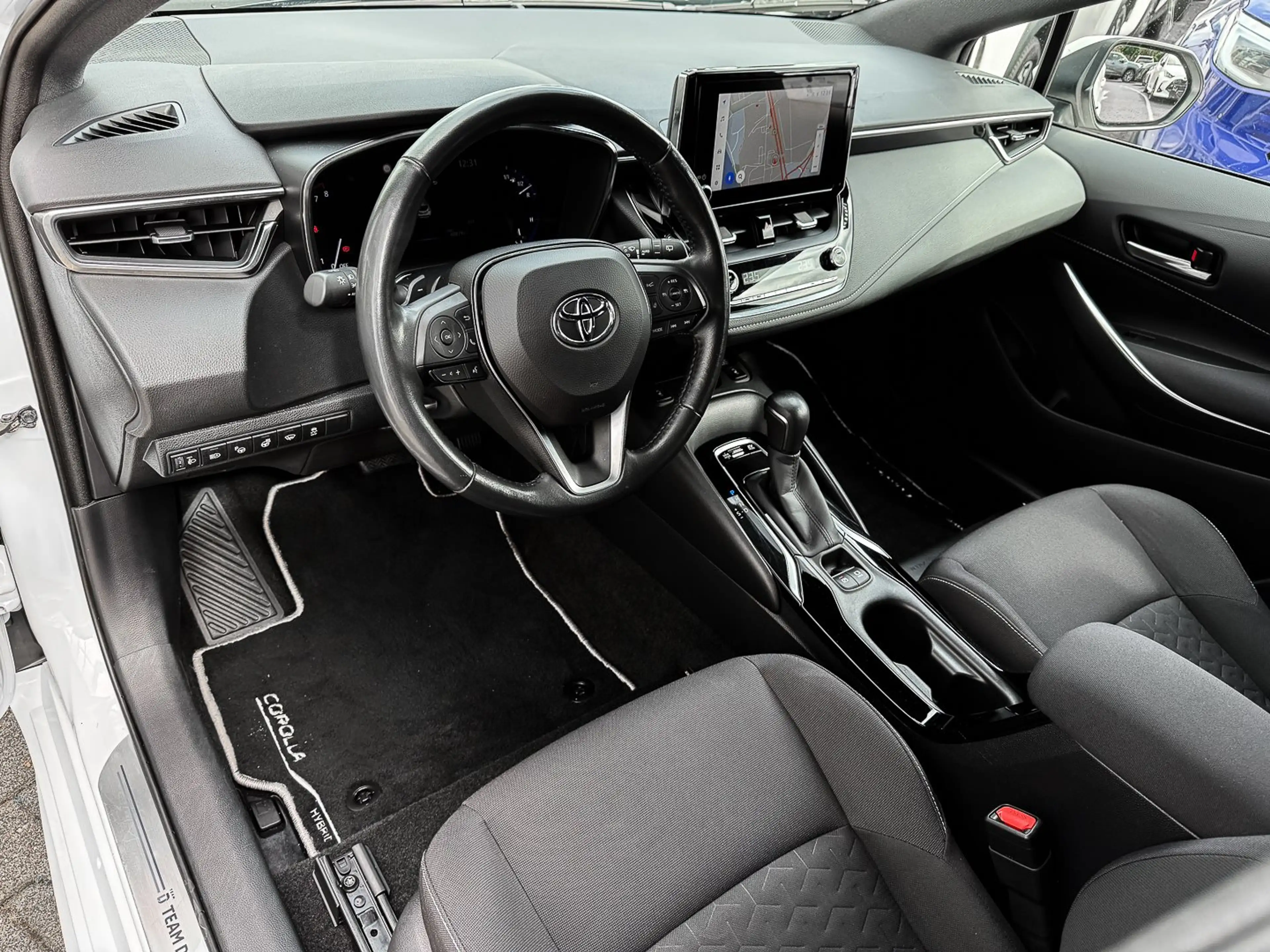 Toyota Corolla 2.0 l Hyb. 5-tg PDC, Kamera — photo 7