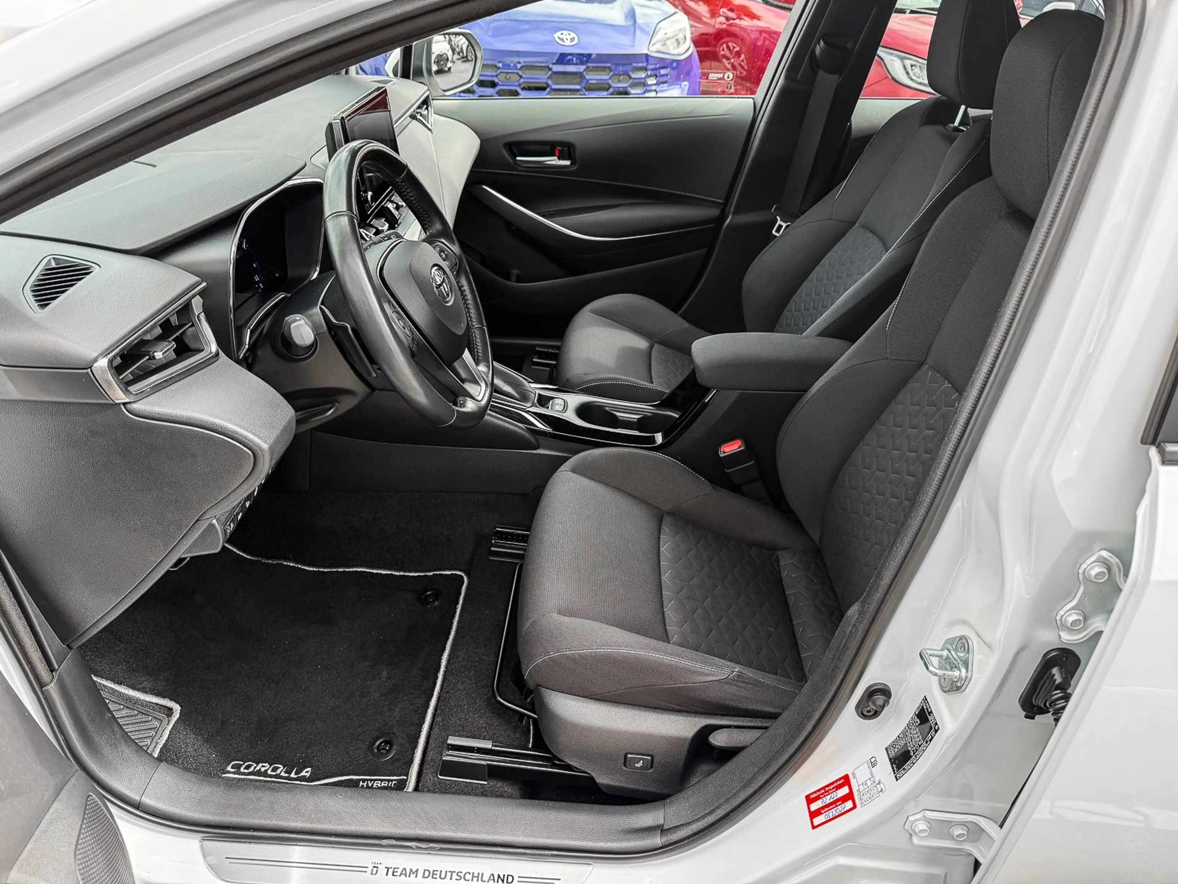 Toyota Corolla 2.0 l Hyb. 5-tg PDC, Kamera — photo 13