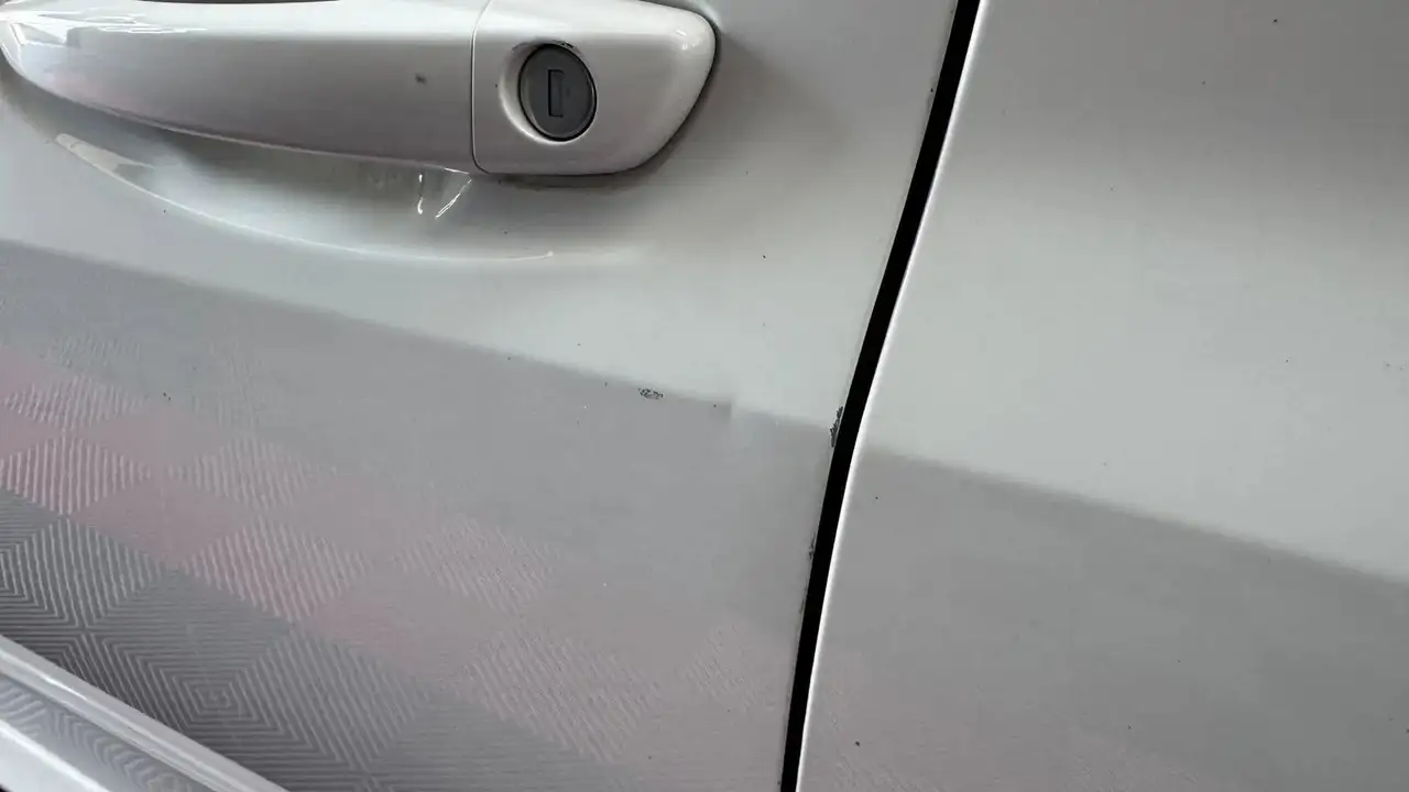 Peugeot 208 208 — photo 32