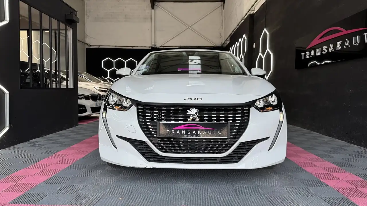Peugeot 208 208 — photo 28