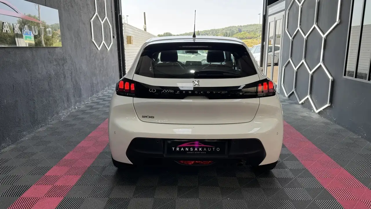 Peugeot 208 208 — photo 5