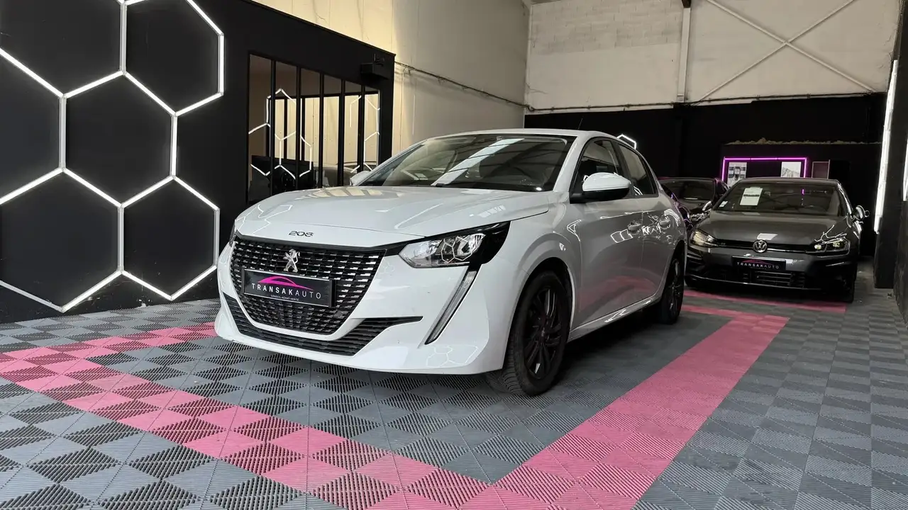 Peugeot 208 208 — photo 29