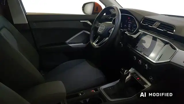 Audi Q3 view 9