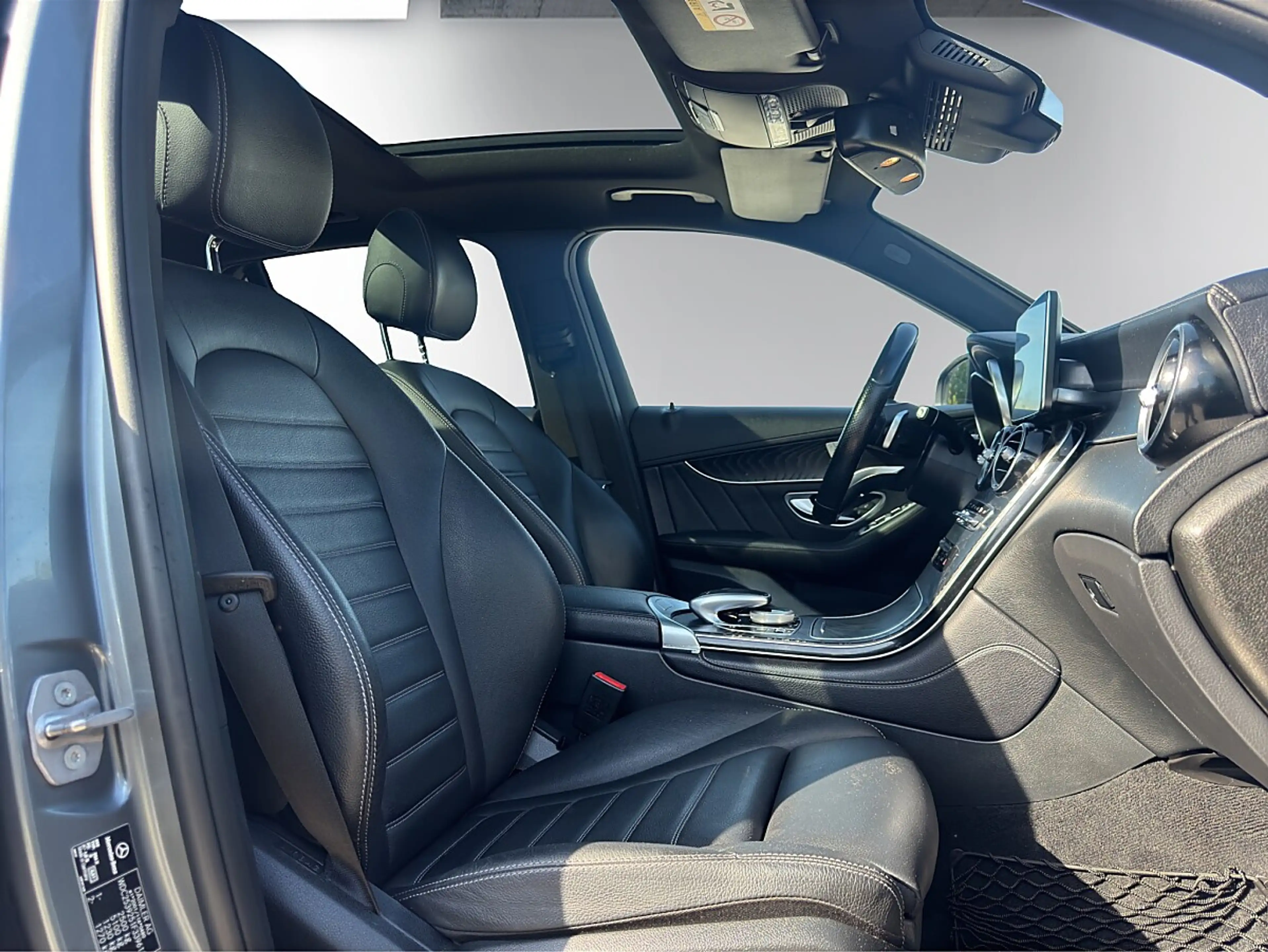 Mercedes-Benz GLC 350 d AMG Line 4Matic — photo 12