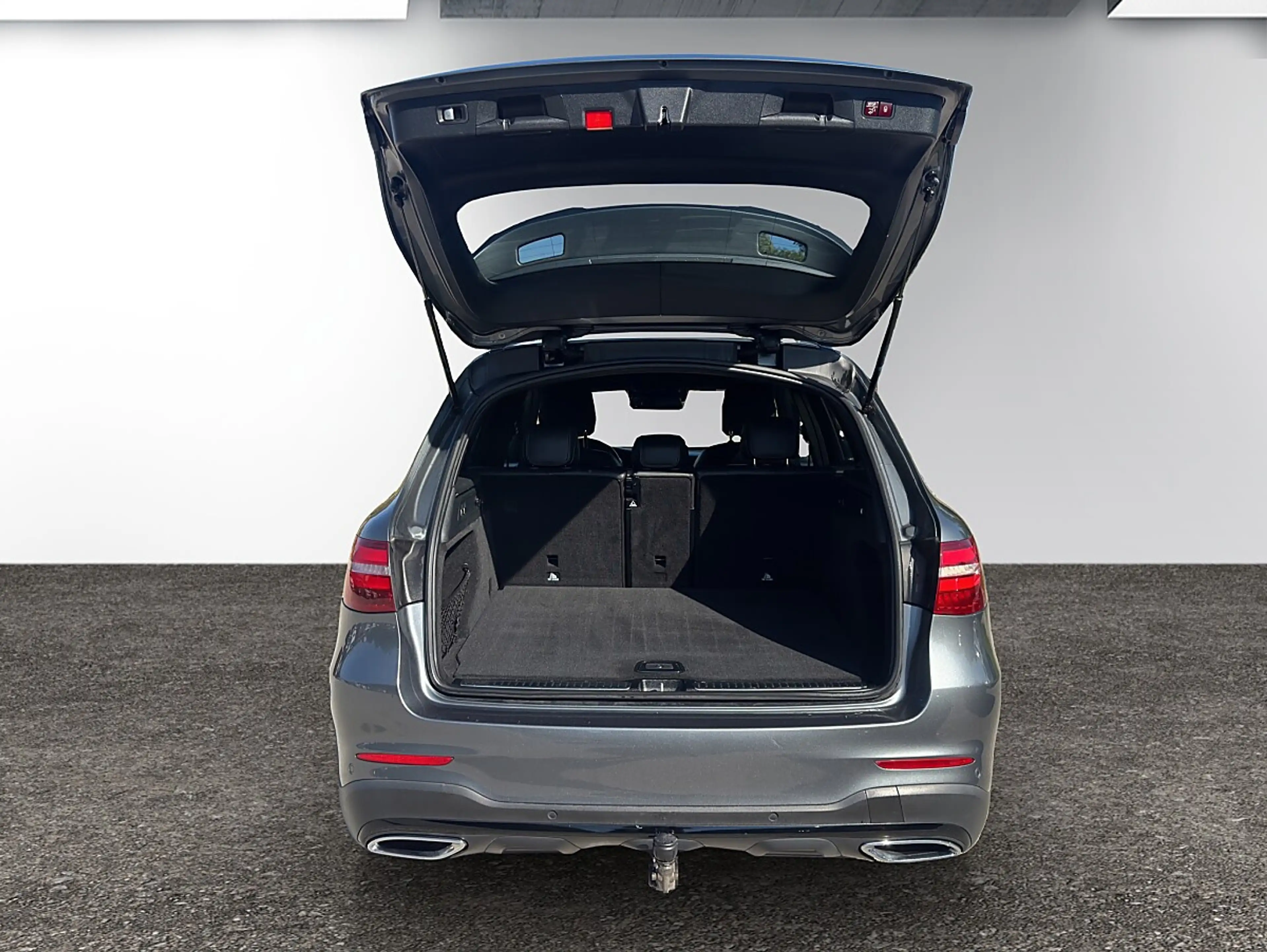 Mercedes-Benz GLC 350 d AMG Line 4Matic — photo 11