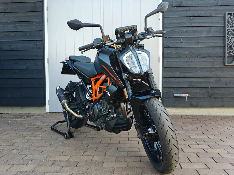 KTM 390 Duke - foto 3