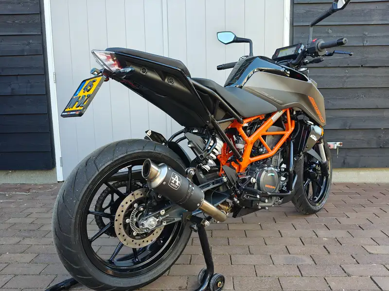 KTM 390 Duke - foto 5
