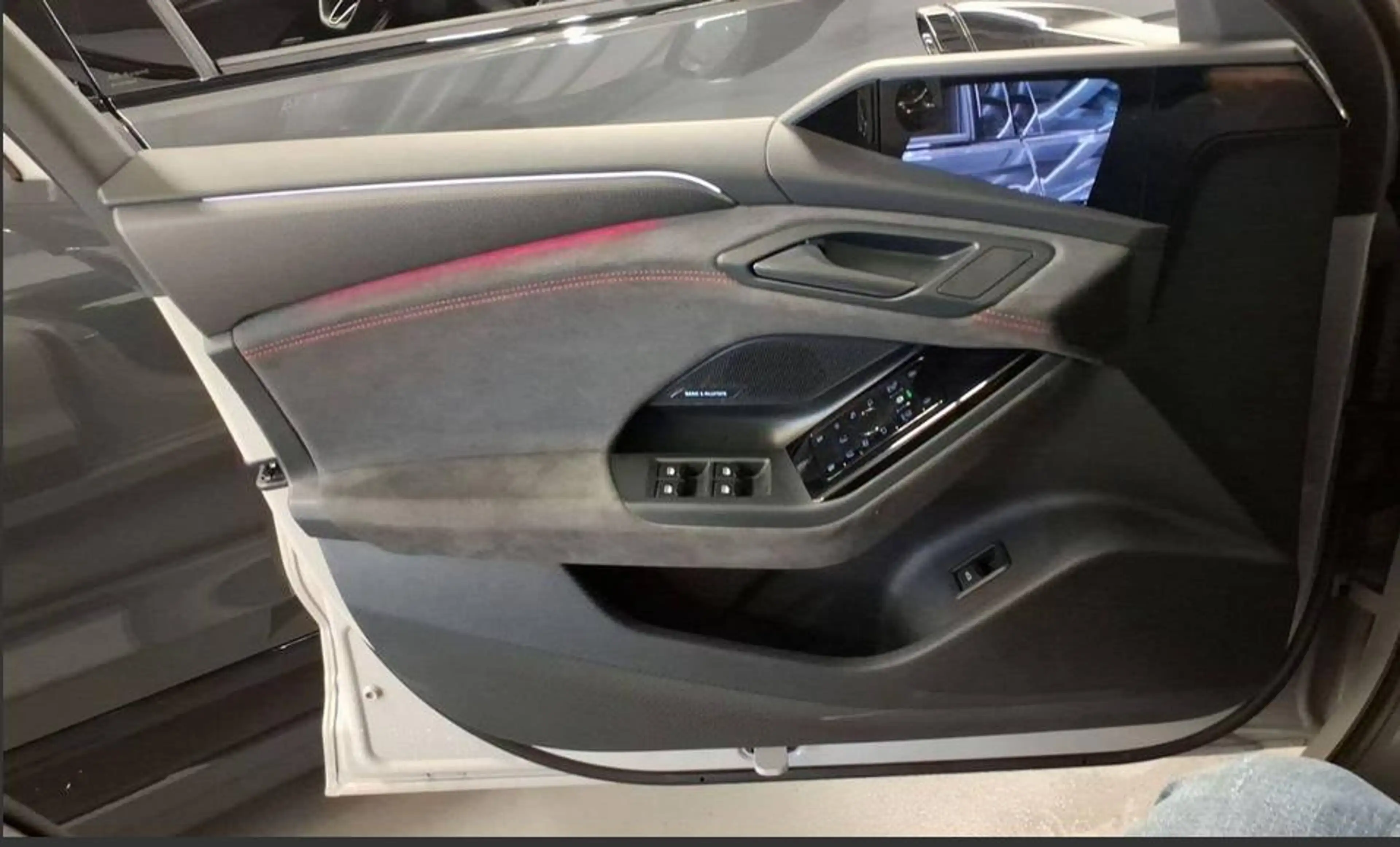 Audi S6 e-tron Avant qu LUFT MATRIX B&O 360° HuD — photo 4