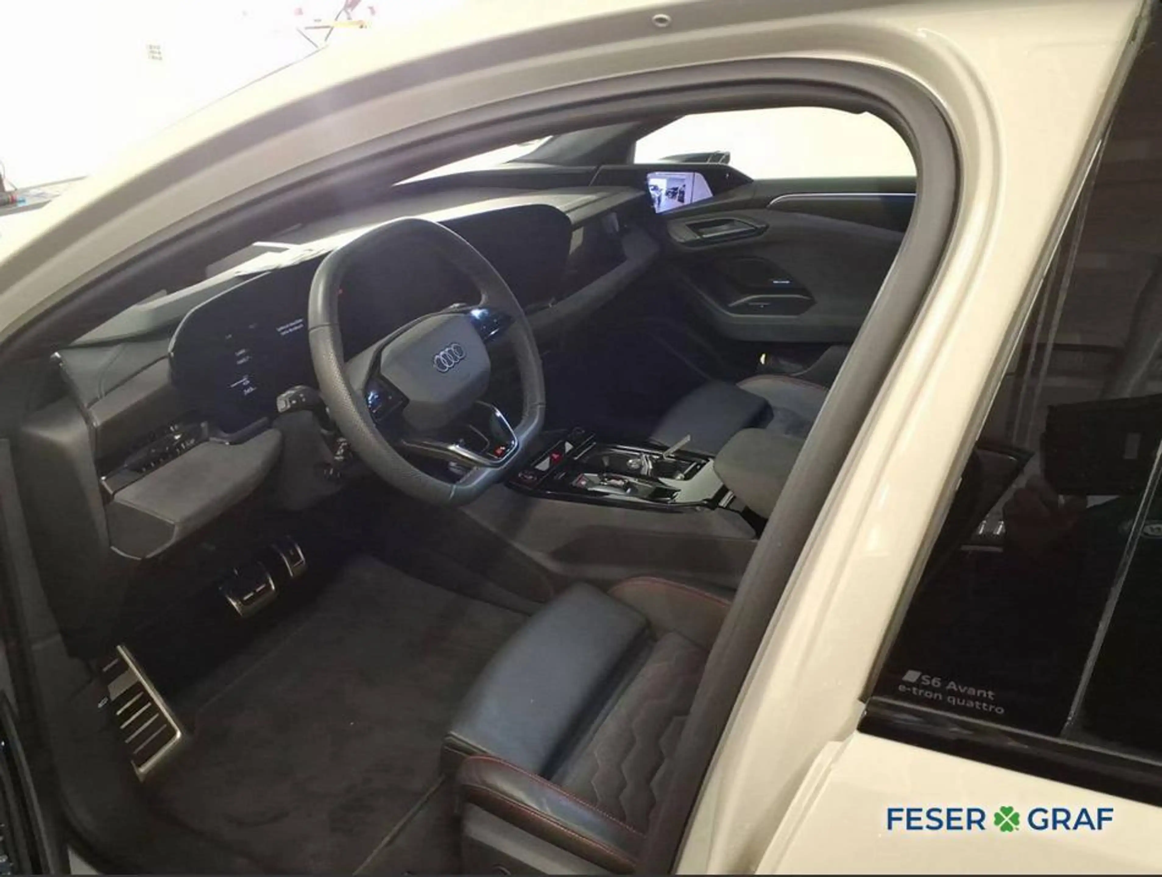 Audi S6 e-tron Avant qu LUFT MATRIX B&O 360° HuD — photo 3