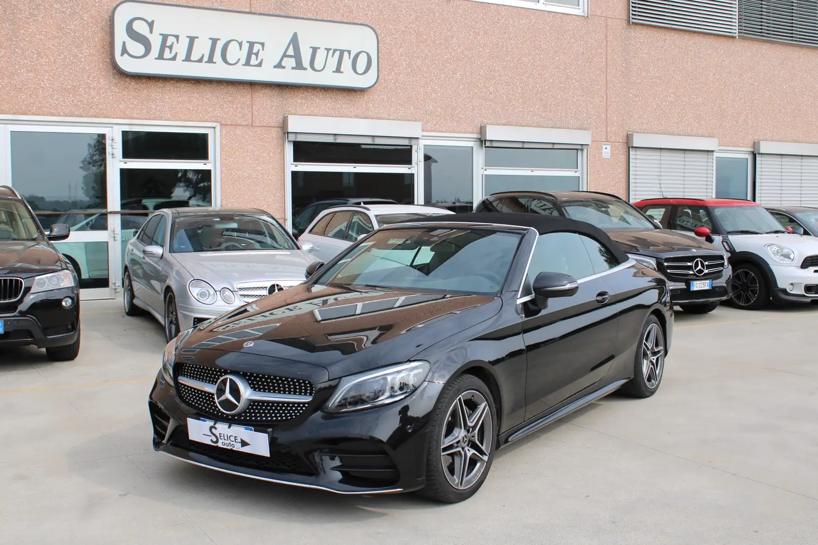 Mercedes-Benz C 220 Cabrio d Premium Plus auto crna - 1