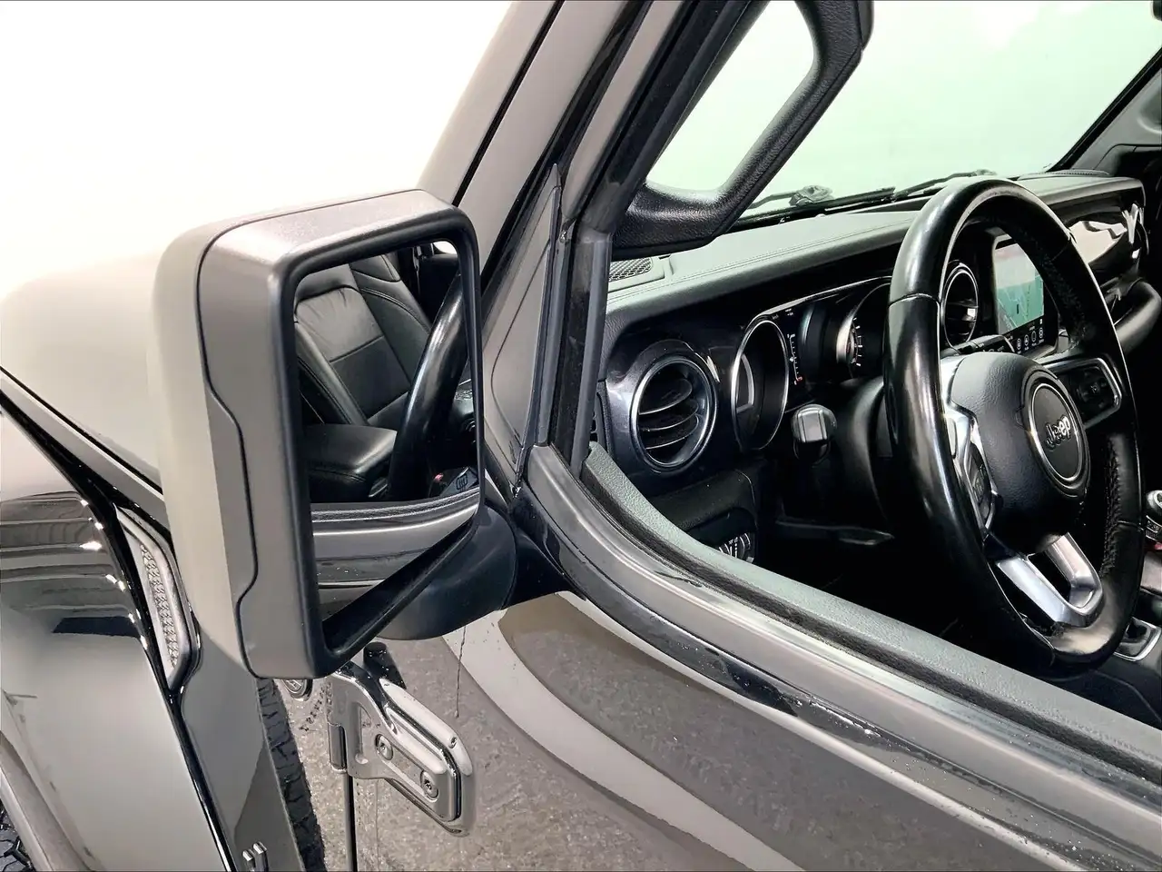 Jeep Wrangler снимка Jeep Wrangler