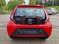 Toyota Aygo 5-Türer x mit Klima und Ganzjahresreifen Red - thumbnail 4