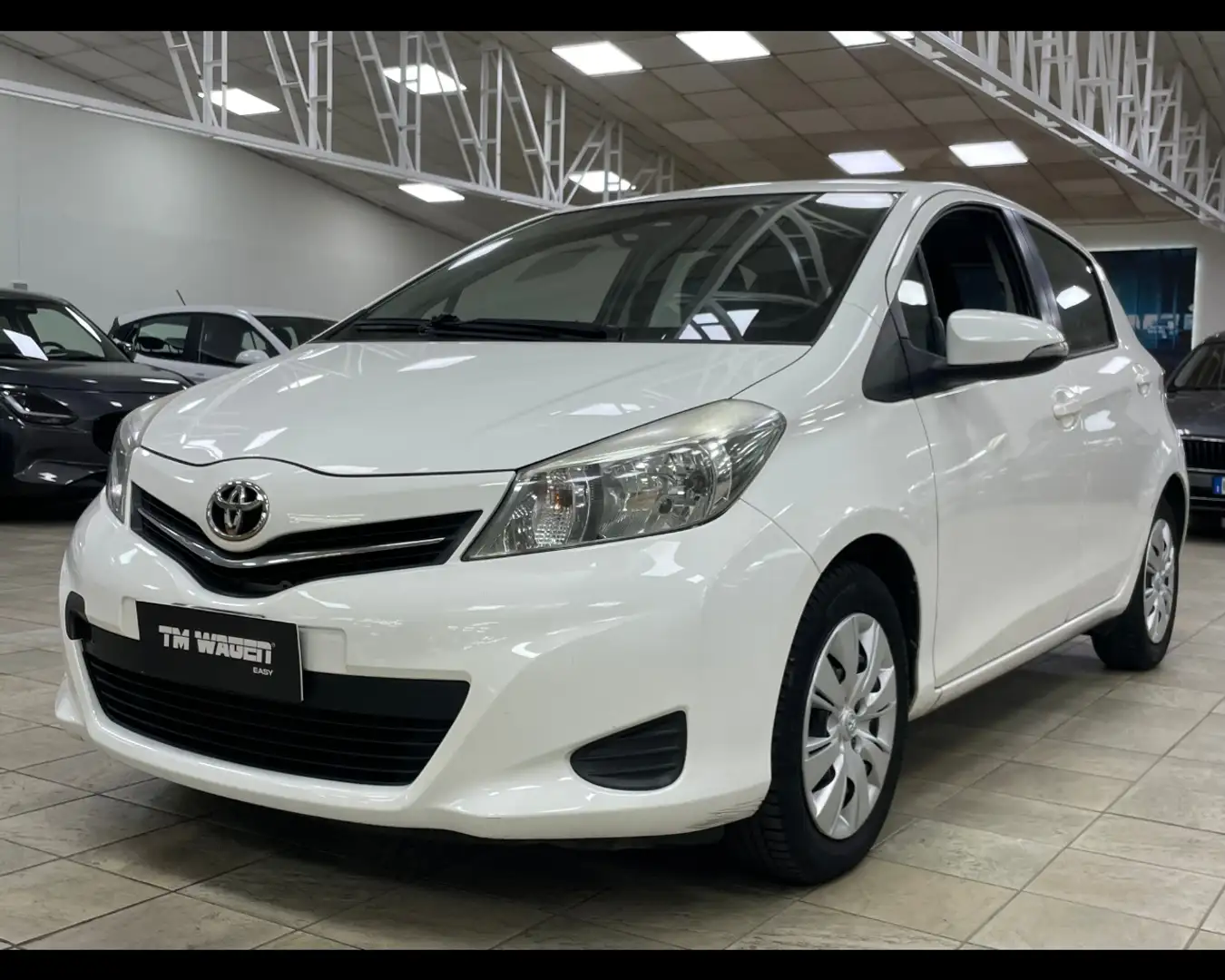 Toyota Yaris 1.0 5 porte Active 70cv 2013 Weiß - 1