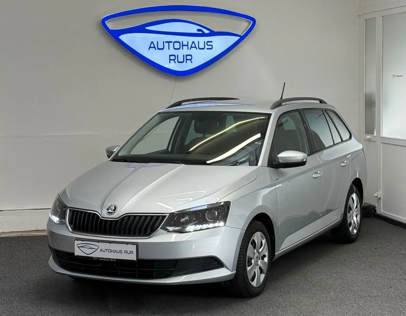 Skoda Fabia Combi Ambition/SHZ/PDC/START-STOP Argent - 1