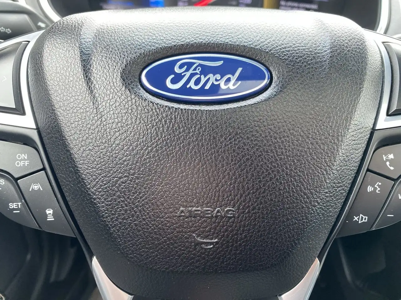 Ford Edge снимка Ford Edge