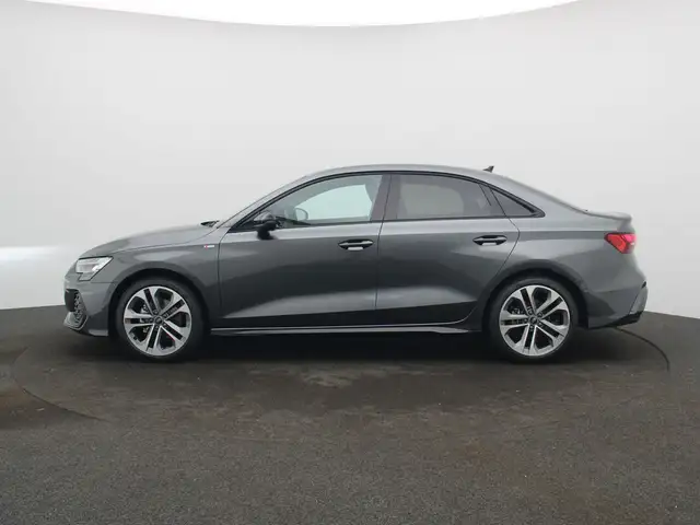 Audi A3 view 4