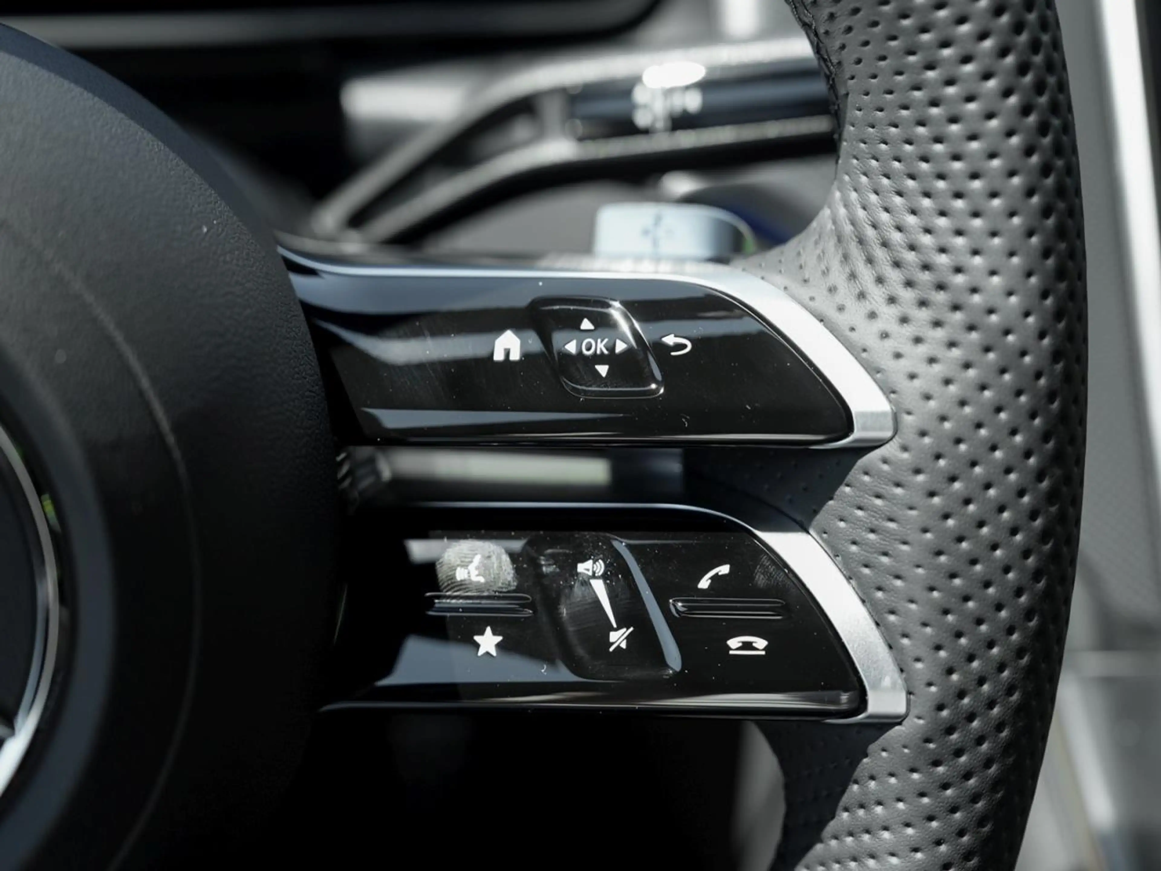 Mercedes-Benz GLC 220 d 4MATIC Coupé AMG Panorama Distronic — photo 10
