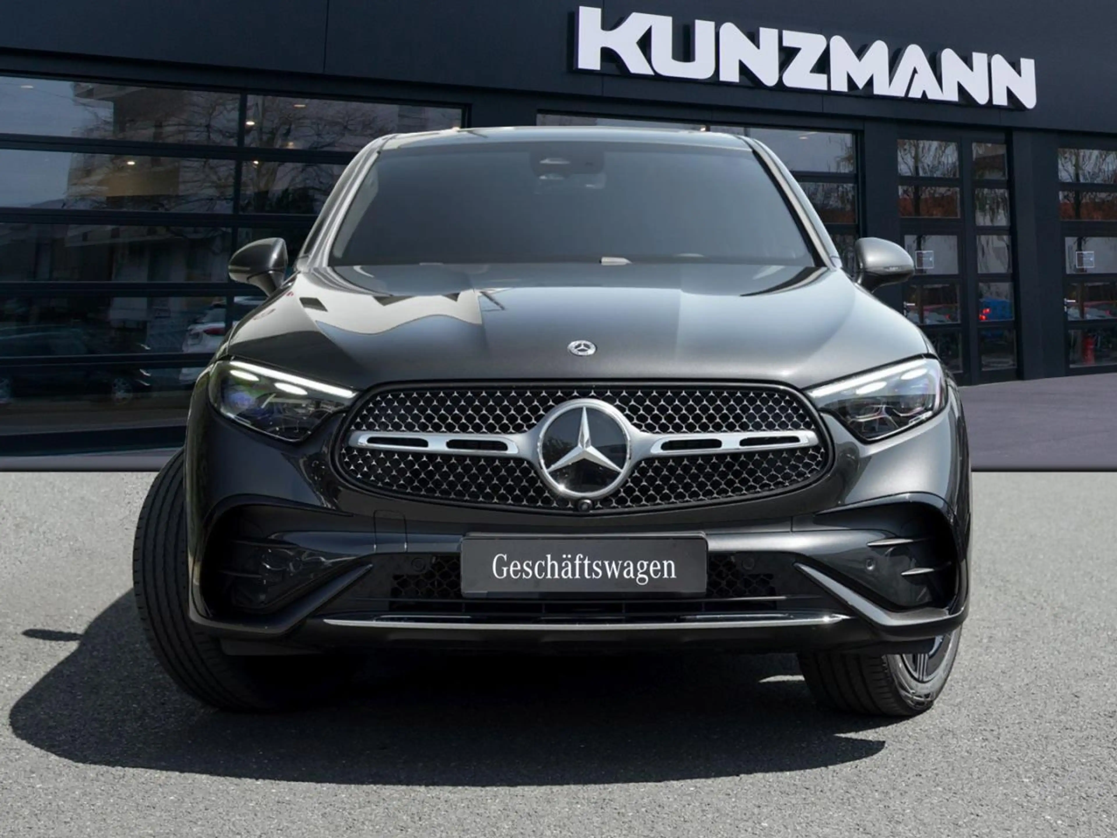 Mercedes-Benz GLC 220 d 4MATIC Coupé AMG Panorama Distronic — photo 2
