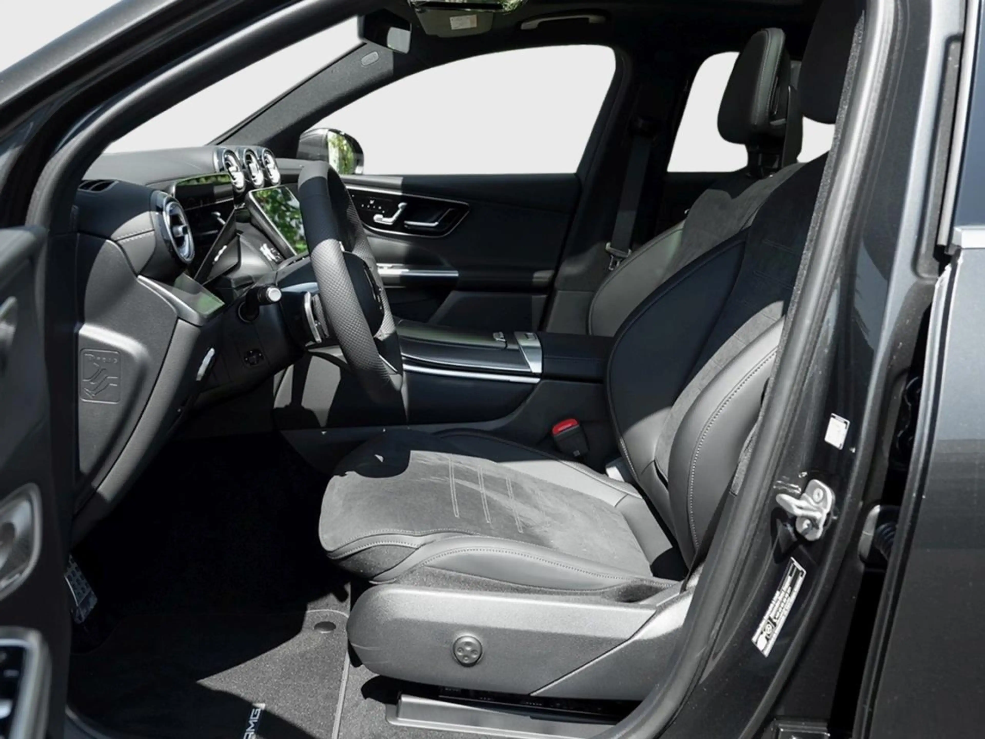 Mercedes-Benz GLC 220 d 4MATIC Coupé AMG Panorama Distronic — photo 7