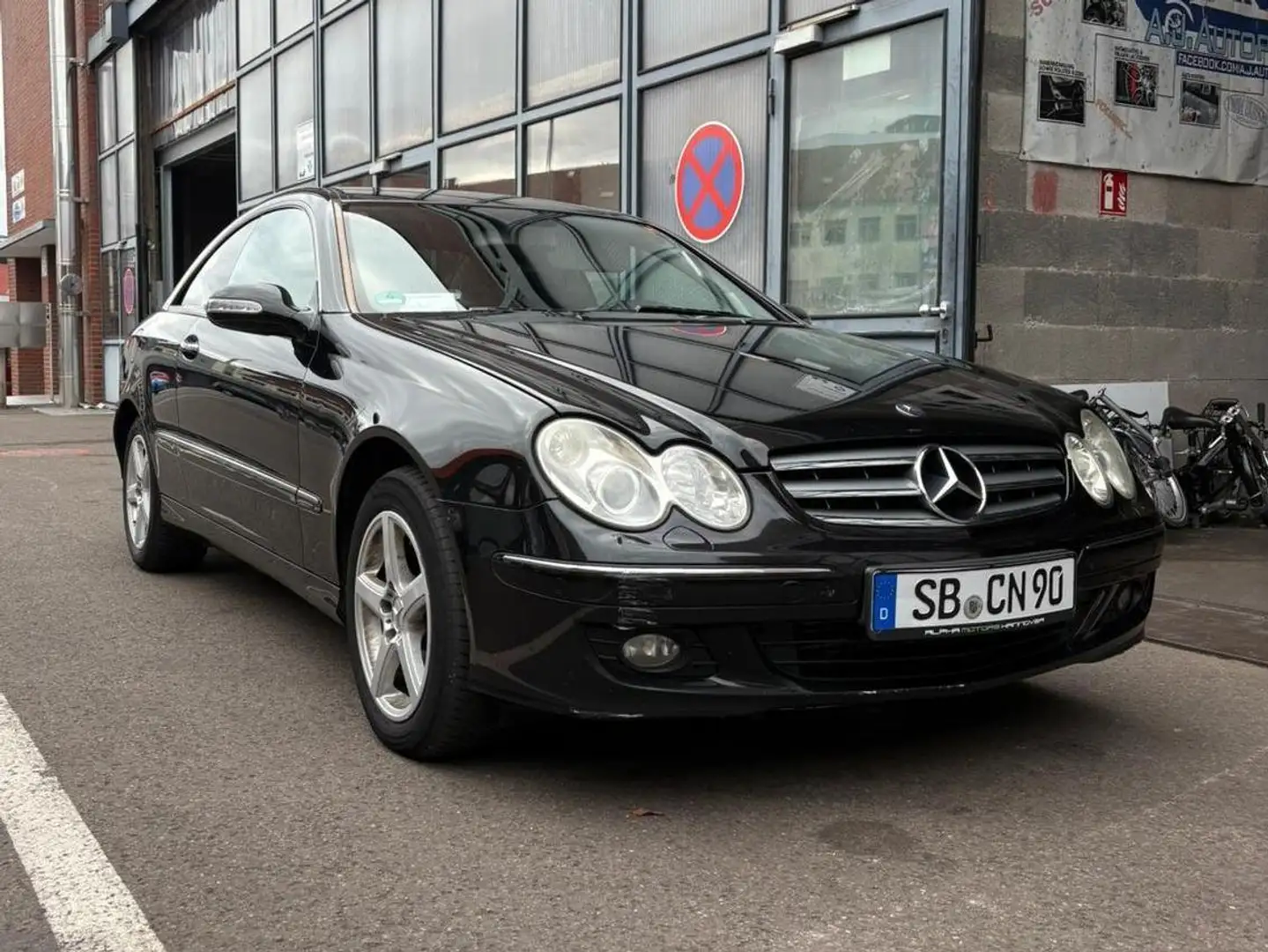 Mercedes-Benz CLK 220 CLK Coupe 220 CDI Automatik Elegance Černá - 2