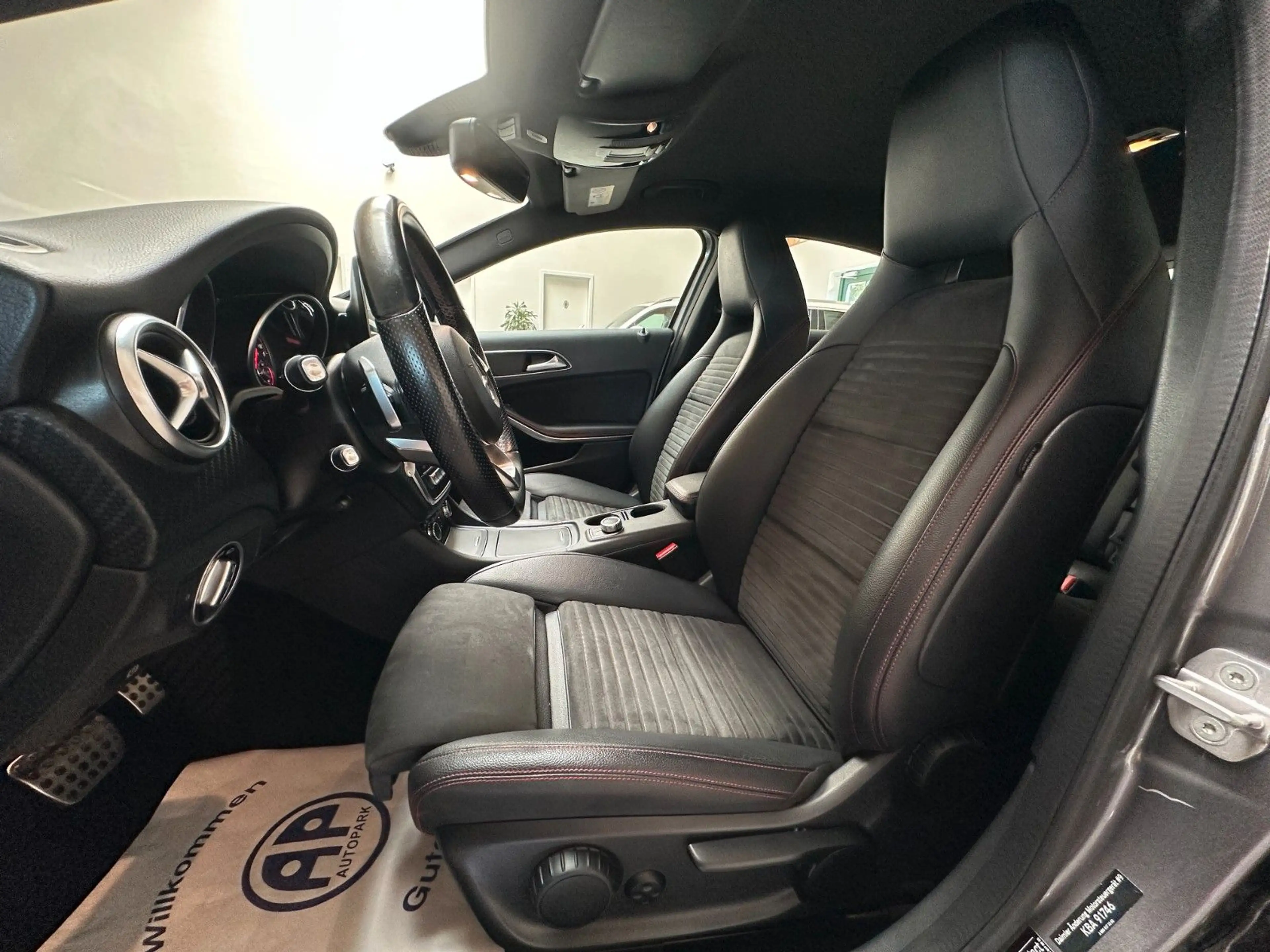 Mercedes-Benz A 200 CDI 7G-tronic AMG Line Sportpaket 136 PS — photo 9
