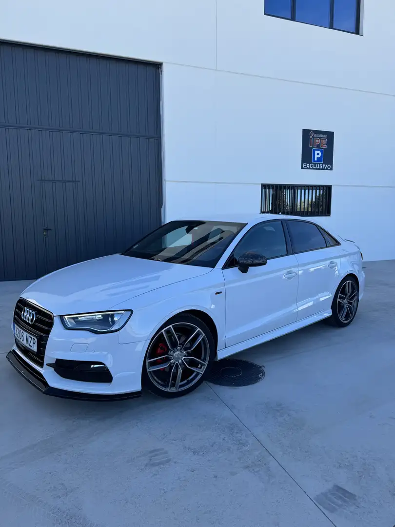 Audi A3 Sedán 2.0TDI CD S line edition S-T 150 (4.75) - 1