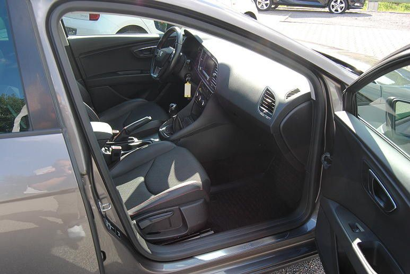 SEAT Leon ST 1.4 TSI ACT FR.Navi.LED.AHK.PDC — photo 6
