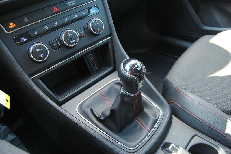 SEAT Leon ST 1.4 TSI ACT FR.Navi.LED.AHK.PDC — photo 14