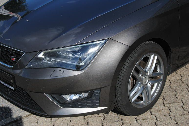 SEAT Leon ST 1.4 TSI ACT FR.Navi.LED.AHK.PDC — photo 4