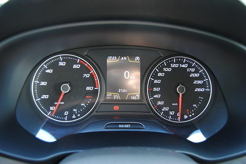 SEAT Leon ST 1.4 TSI ACT FR.Navi.LED.AHK.PDC — photo 13