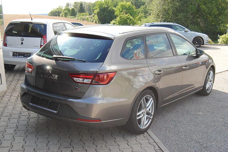 SEAT Leon ST 1.4 TSI ACT FR.Navi.LED.AHK.PDC — photo 3