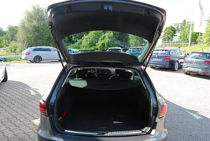 SEAT Leon ST 1.4 TSI ACT FR.Navi.LED.AHK.PDC — photo 8