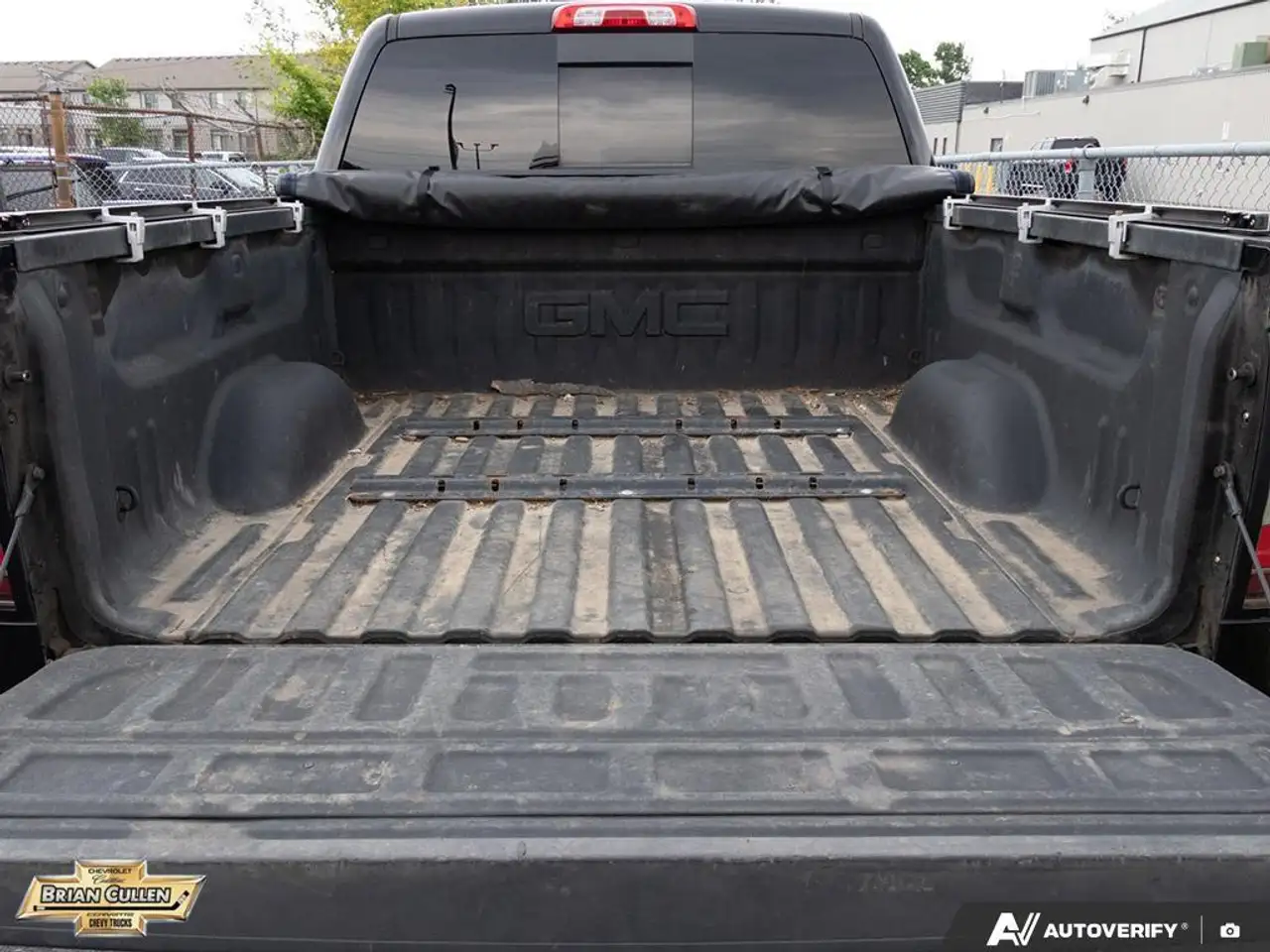 GMC Sierra 1500 photo GMC Sierra 1500